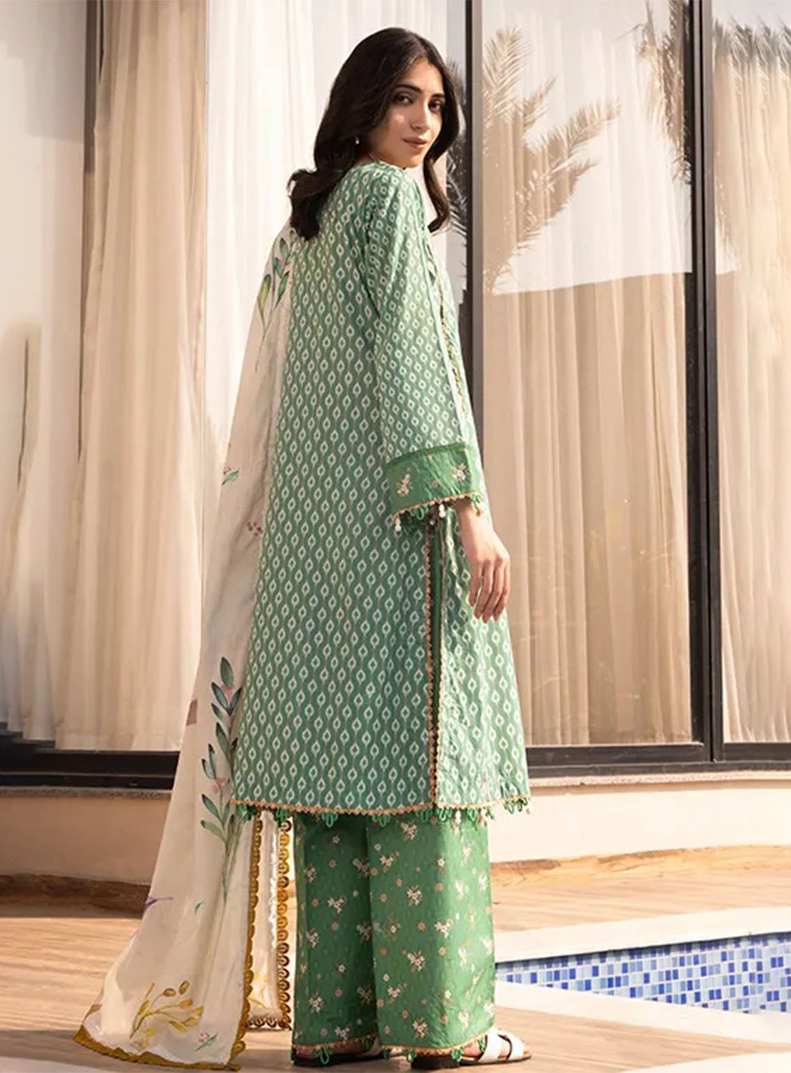 Alzohaib Luxury Printed Lawn 3 Piece Unstitched Suit AZ25LLP D-12 Alzohaib Luxury Printed Lawn 3 Piece Unstitched Suit AZ25LLP D-12