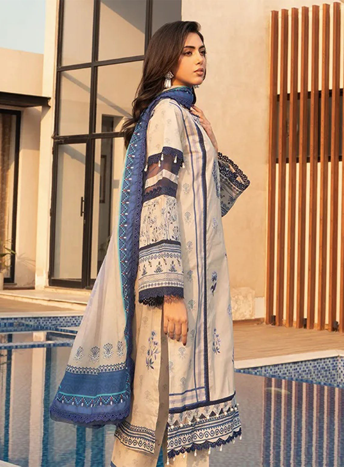 Alzohaib Luxury Printed Lawn 3 Piece Unstitched Suit AZ25LLP D-14 Alzohaib Luxury Printed Lawn 3 Piece Unstitched Suit AZ25LLP D-14