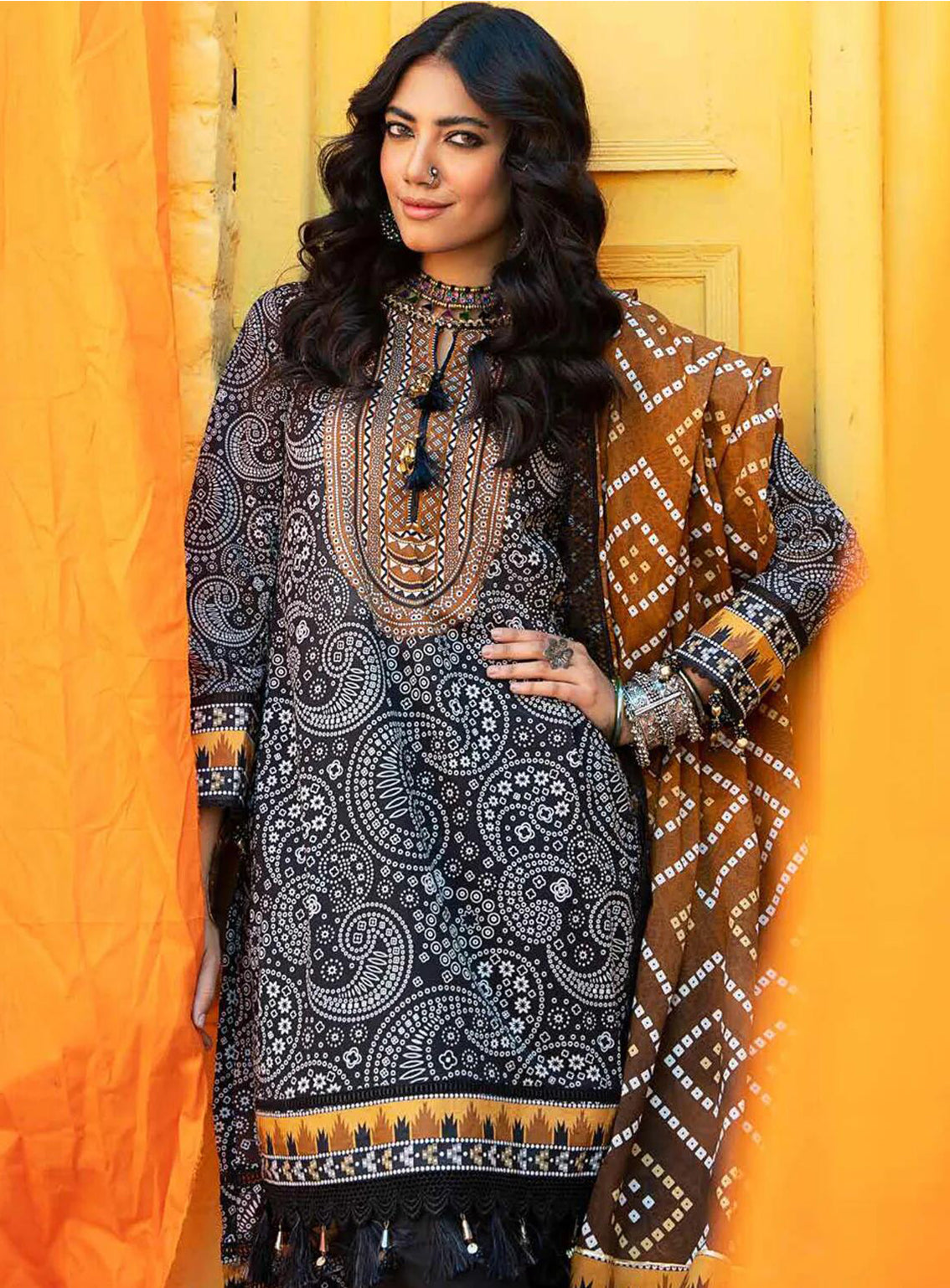 Alzohaib Monsoon Chunri Heritage Printed Lawn 3 Piece Unstitched Suit AZ24MCH MSH-03 Alzohaib Monsoon Chunri Heritage Printed Lawn 3 Piece Unstitched Suit AZ24MCH MSH-03