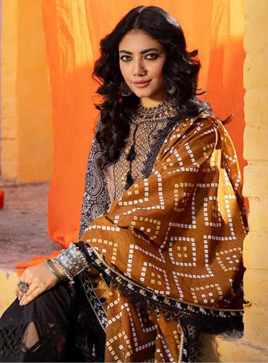Alzohaib Monsoon Chunri Heritage Printed Lawn 3 Piece Unstitched Suit AZ24MCH MSH-03 Alzohaib Monsoon Chunri Heritage Printed Lawn 3 Piece Unstitched Suit AZ24MCH MSH-03