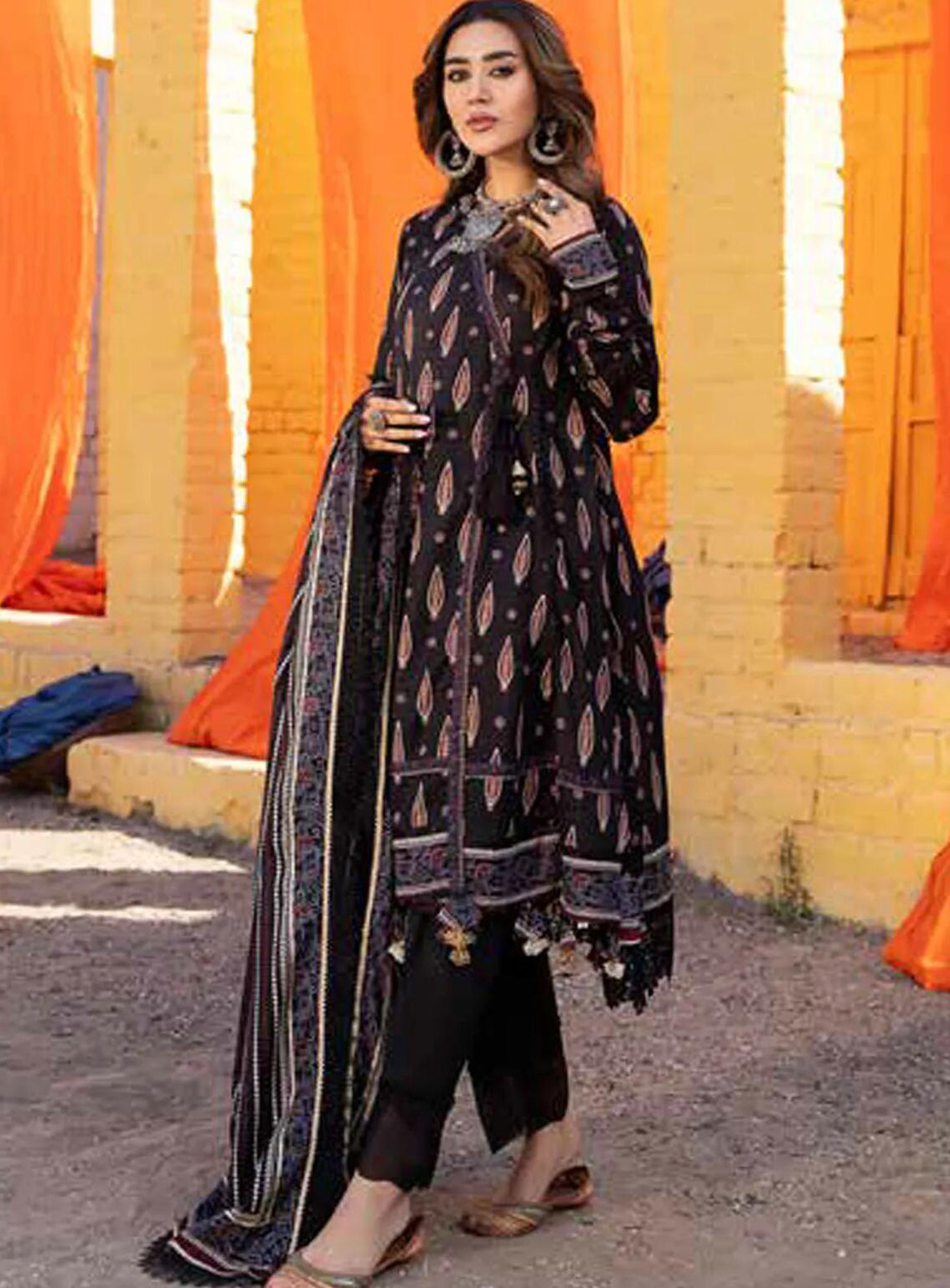 Alzohaib Monsoon Chunri Heritage Printed Lawn 3 Piece Unstitched Suit AZ24MCH MSH-04 Alzohaib Monsoon Chunri Heritage Printed Lawn 3 Piece Unstitched Suit AZ24MCH MSH-04