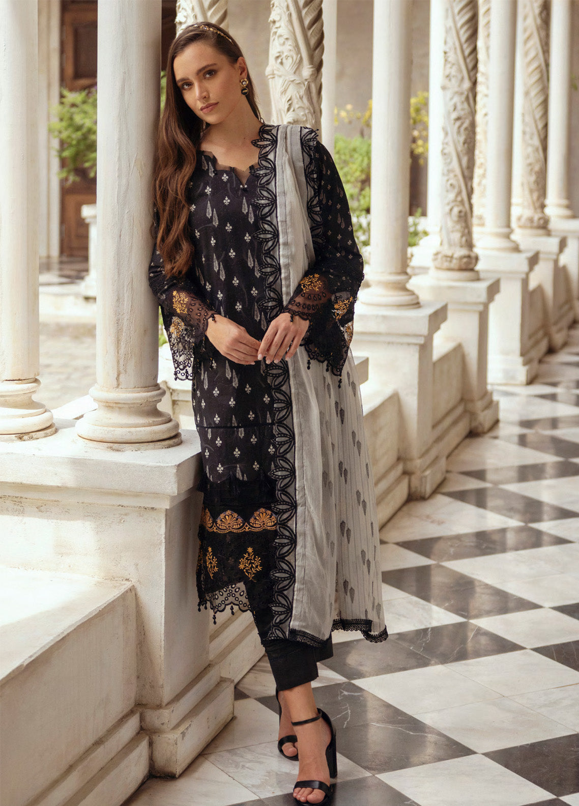 Alzohaib Sunshine Bloom Embroidered Cambric 3 Piece Unstitched Suit AZ24SBCW SB-10 Alzohaib Sunshine Bloom Embroidered Cambric 3 Piece Unstitched Suit AZ24SBCW SB-10