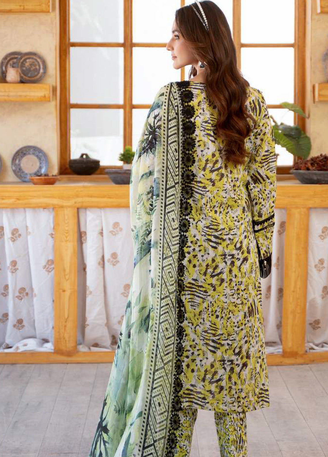 Alzohaib Sunshine Bloom Embroidered Lawn 3 Piece Unstitched Suit AZ24SBPK D-SPK-07 Alzohaib Sunshine Bloom Embroidered Lawn 3 Piece Unstitched Suit AZ24SBPK D-SPK-07