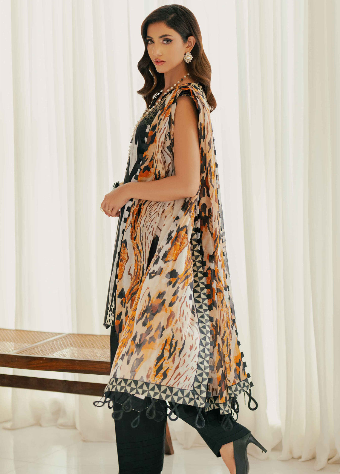 Alzohaib Sunshine Bloom Printed Cotton Satin 3 Piece Unstitched Suit AZ24SB SCS-08 Alzohaib Sunshine Bloom Printed Cotton Satin 3 Piece Unstitched Suit AZ24SB SCS-08