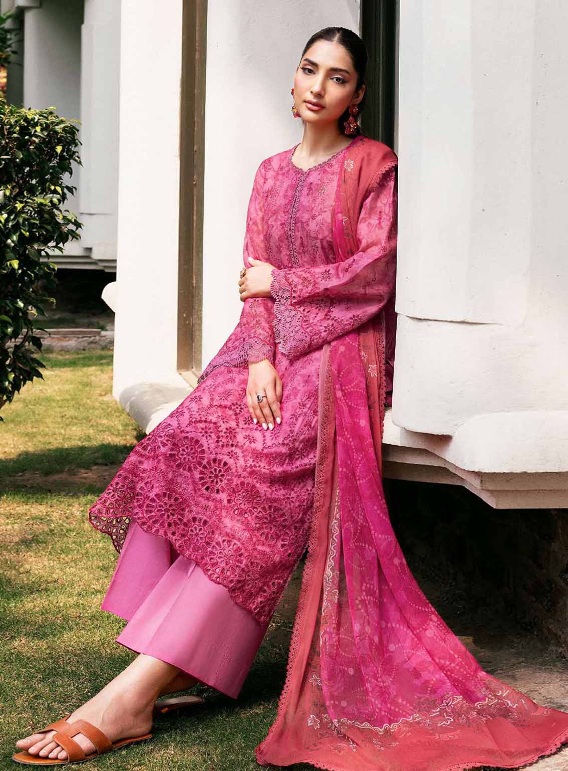 Amal By Motifz Embroidered Lawn 3 Piece Unstitched Suit MT25EELD2 D-5362 ASHLEY Amal By Motifz Embroidered Lawn 3 Piece Unstitched Suit MT25EELD2 D-5362 ASHLEY