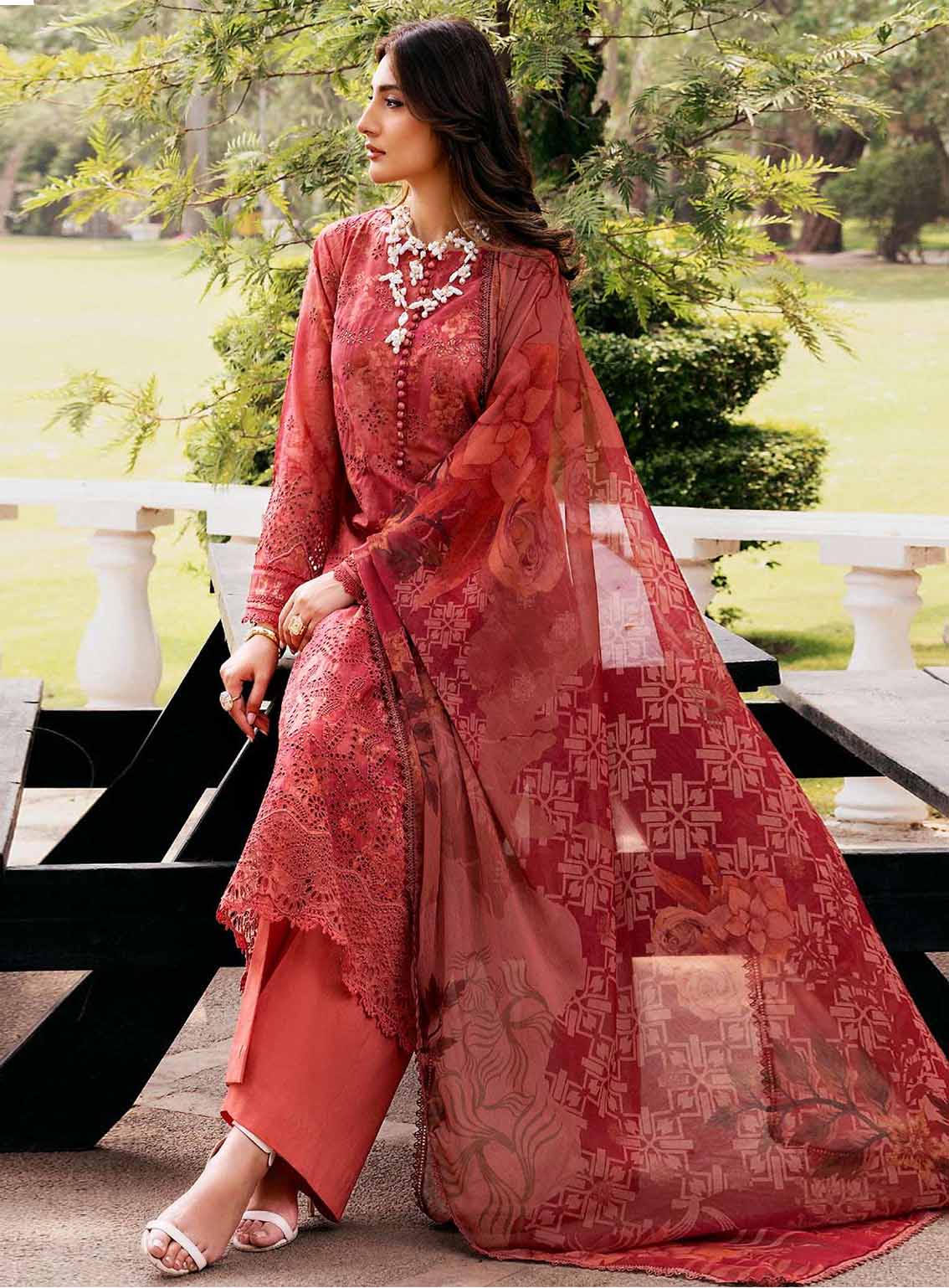 Amal By Motifz Embroidered Lawn 3 Piece Unstitched Suit MT25EELD2 D-5365 ELLE Amal By Motifz Embroidered Lawn 3 Piece Unstitched Suit MT25EELD2 D-5365 ELLE