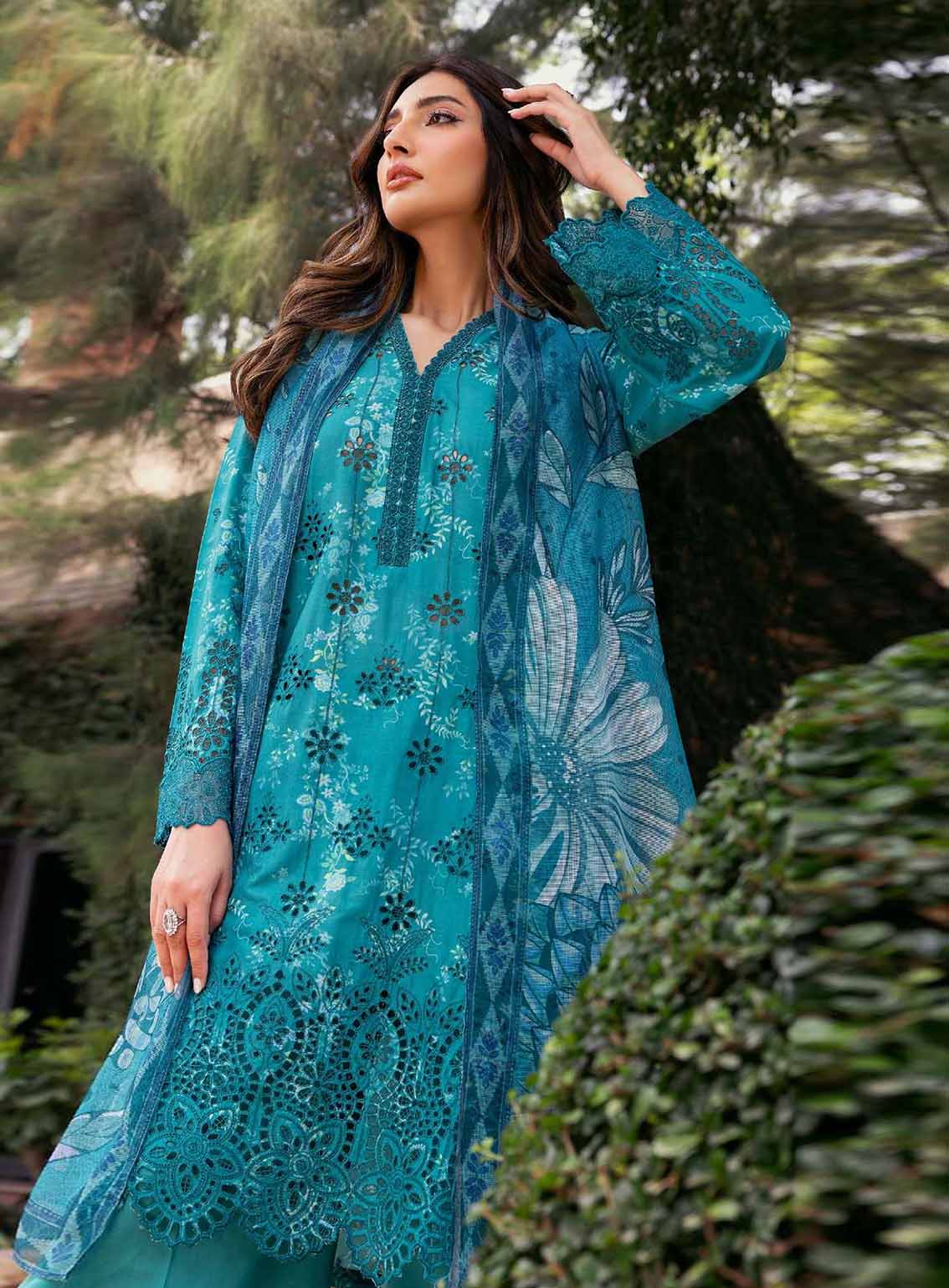 Amal By Motifz Embroidered Lawn 3 Piece Unstitched Suit MT25EELD2 D-5366 BRYNLEE Amal By Motifz Embroidered Lawn 3 Piece Unstitched Suit MT25EELD2 D-5366 BRYNLEE