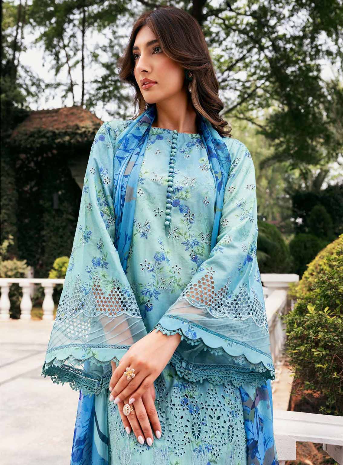 Amal By Motifz Embroidered Lawn 3 Piece Unstitched Suit MT25EELD2 D-5368 OPAL Amal By Motifz Embroidered Lawn 3 Piece Unstitched Suit MT25EELD2 D-5368 OPAL