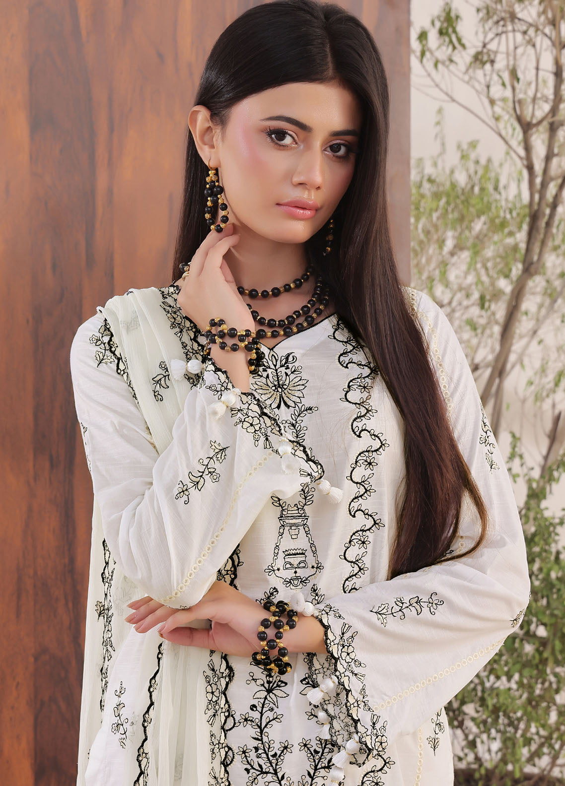 Anaya By Soghat Creation Embroidered Cotton 3 Piece Unstitched Suit SC25A SEC-06 Anaya By Soghat Creation Embroidered Cotton 3 Piece Unstitched Suit SC25A SEC-06