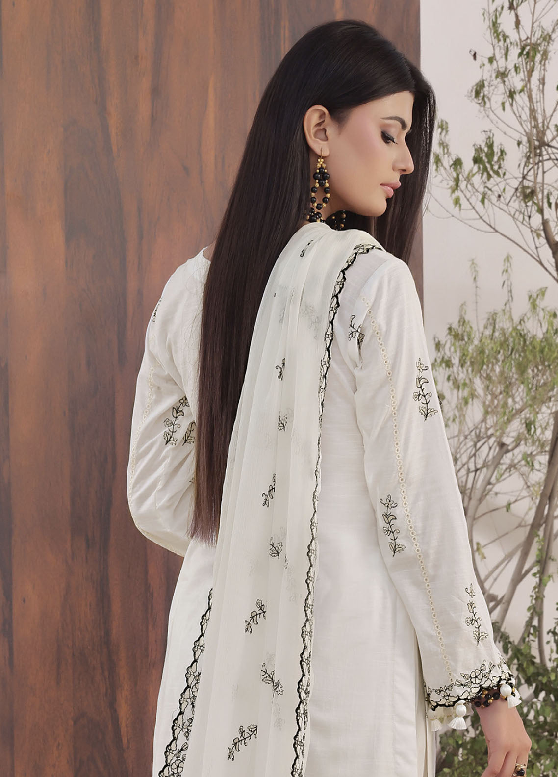 Anaya By Soghat Creation Embroidered Cotton 3 Piece Unstitched Suit SC25A SEC-06 Anaya By Soghat Creation Embroidered Cotton 3 Piece Unstitched Suit SC25A SEC-06