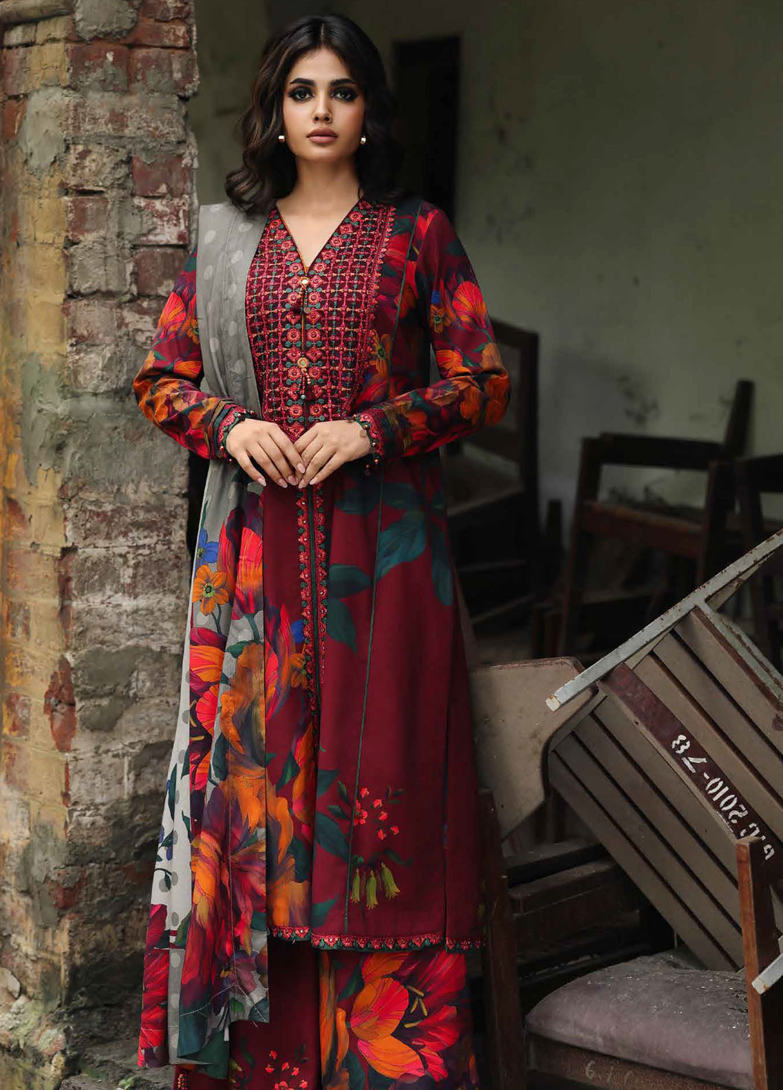 Aniiq By Charizma Embroidered Linen 3 Piece Unstitched Suit CH25AELV2 D-ANW6-18 Aniiq By Charizma Embroidered Linen 3 Piece Unstitched Suit CH25AELV2 D-ANW6-18