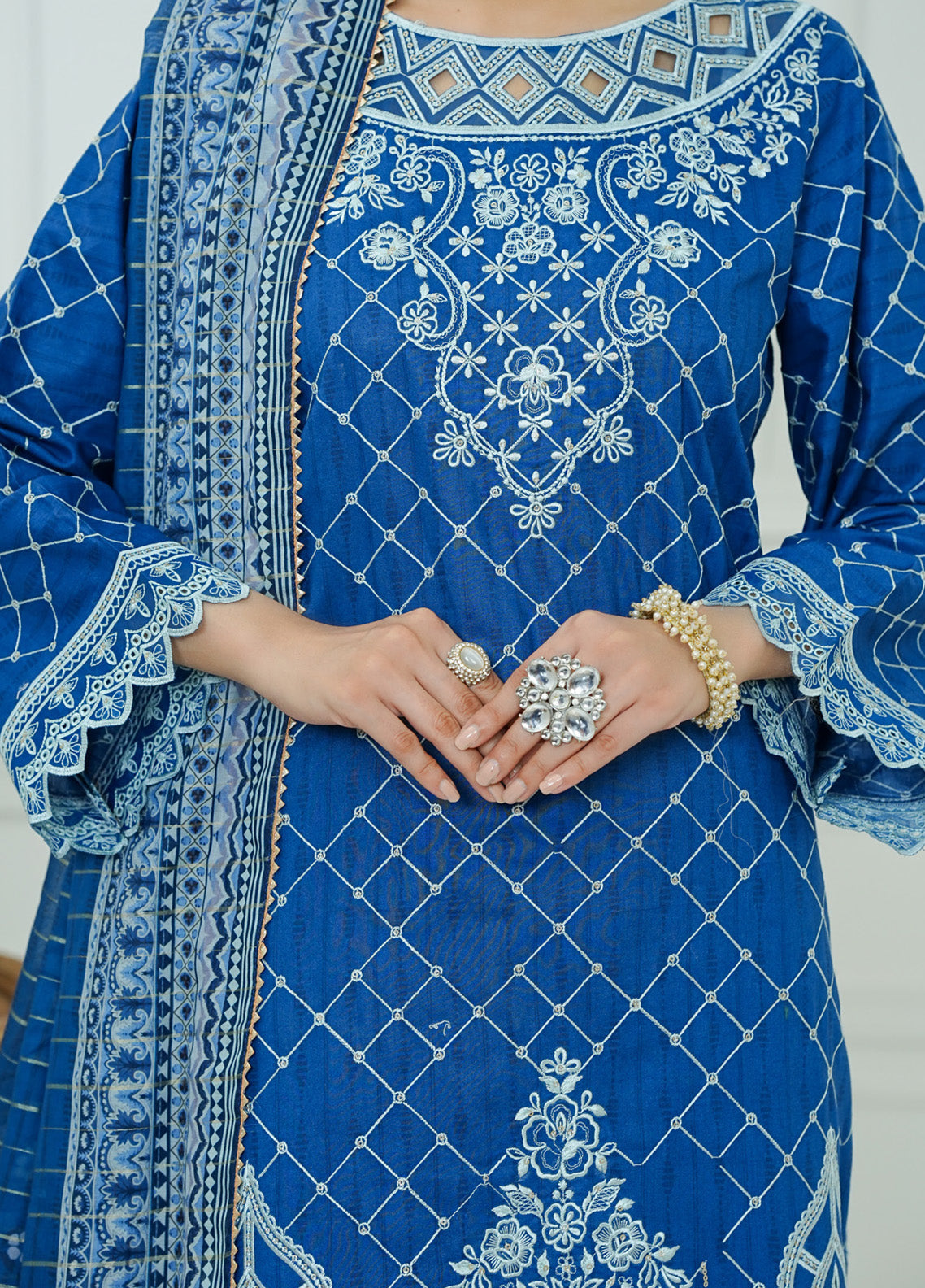 Anmol By VS Textile Embroidered Lawn 3 Piece Unstitched Suit VS25APE D-3432 Anmol By VS Textile Embroidered Lawn 3 Piece Unstitched Suit VS25APE D-3432