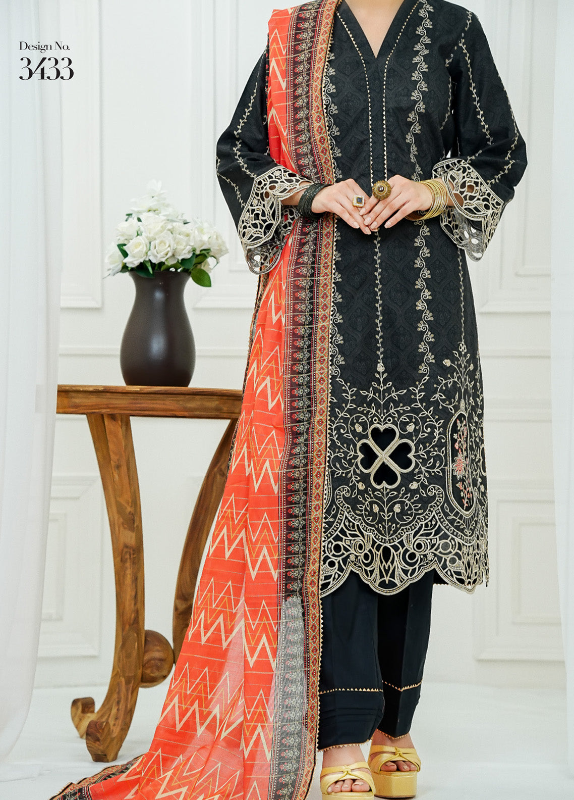 Anmol By VS Textile Embroidered Lawn 3 Piece Unstitched Suit VS25APE D-3433 Anmol By VS Textile Embroidered Lawn 3 Piece Unstitched Suit VS25APE D-3433