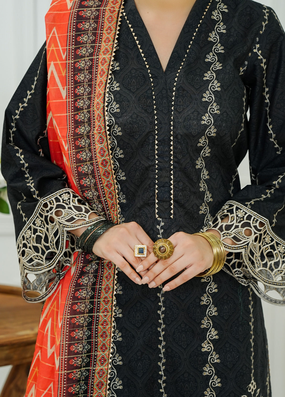 Anmol By VS Textile Embroidered Lawn 3 Piece Unstitched Suit VS25APE D-3433 Anmol By VS Textile Embroidered Lawn 3 Piece Unstitched Suit VS25APE D-3433