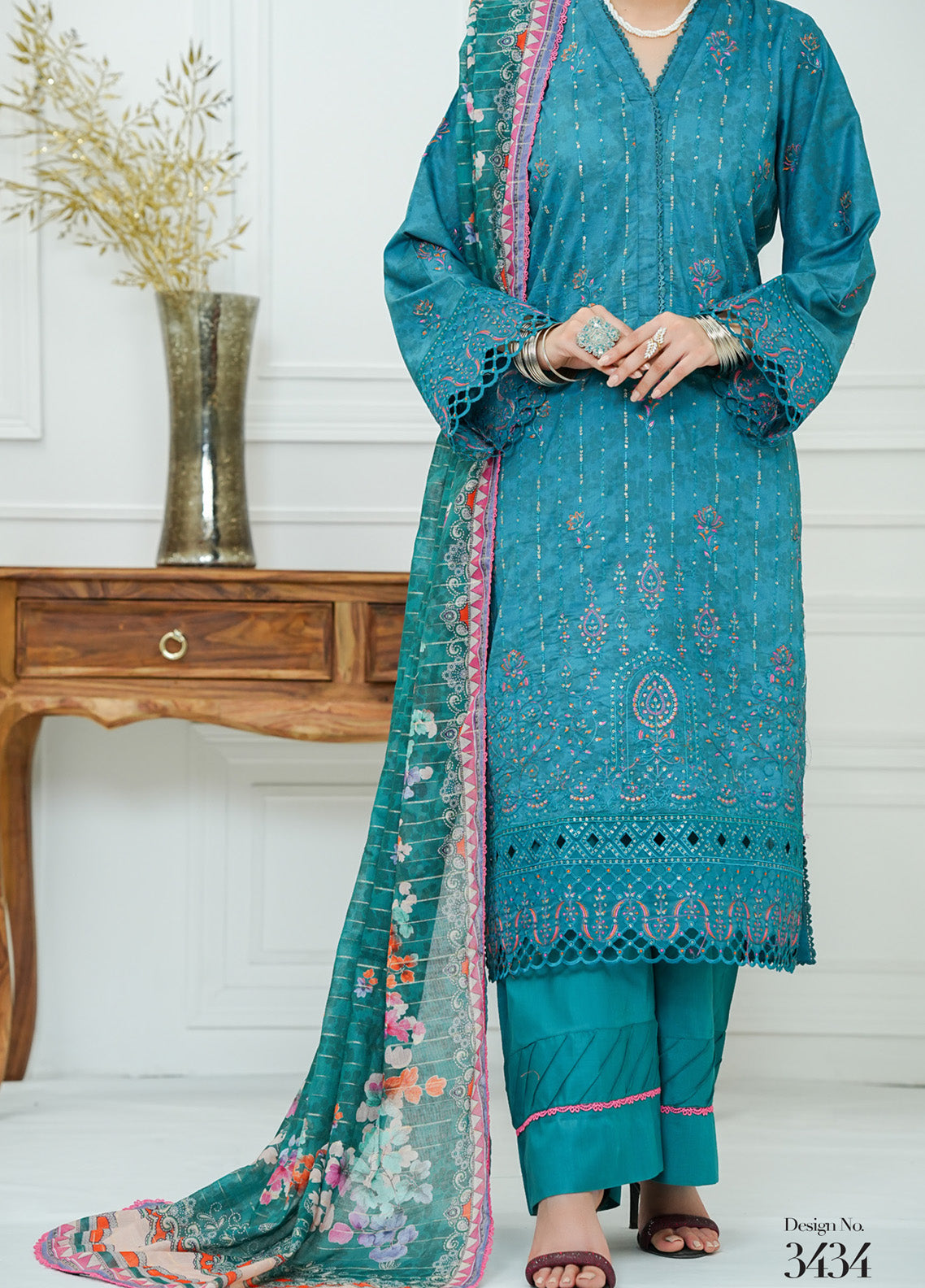 Anmol By VS Textile Embroidered Lawn 3 Piece Unstitched Suit VS25APE D-3434 Anmol By VS Textile Embroidered Lawn 3 Piece Unstitched Suit VS25APE D-3434