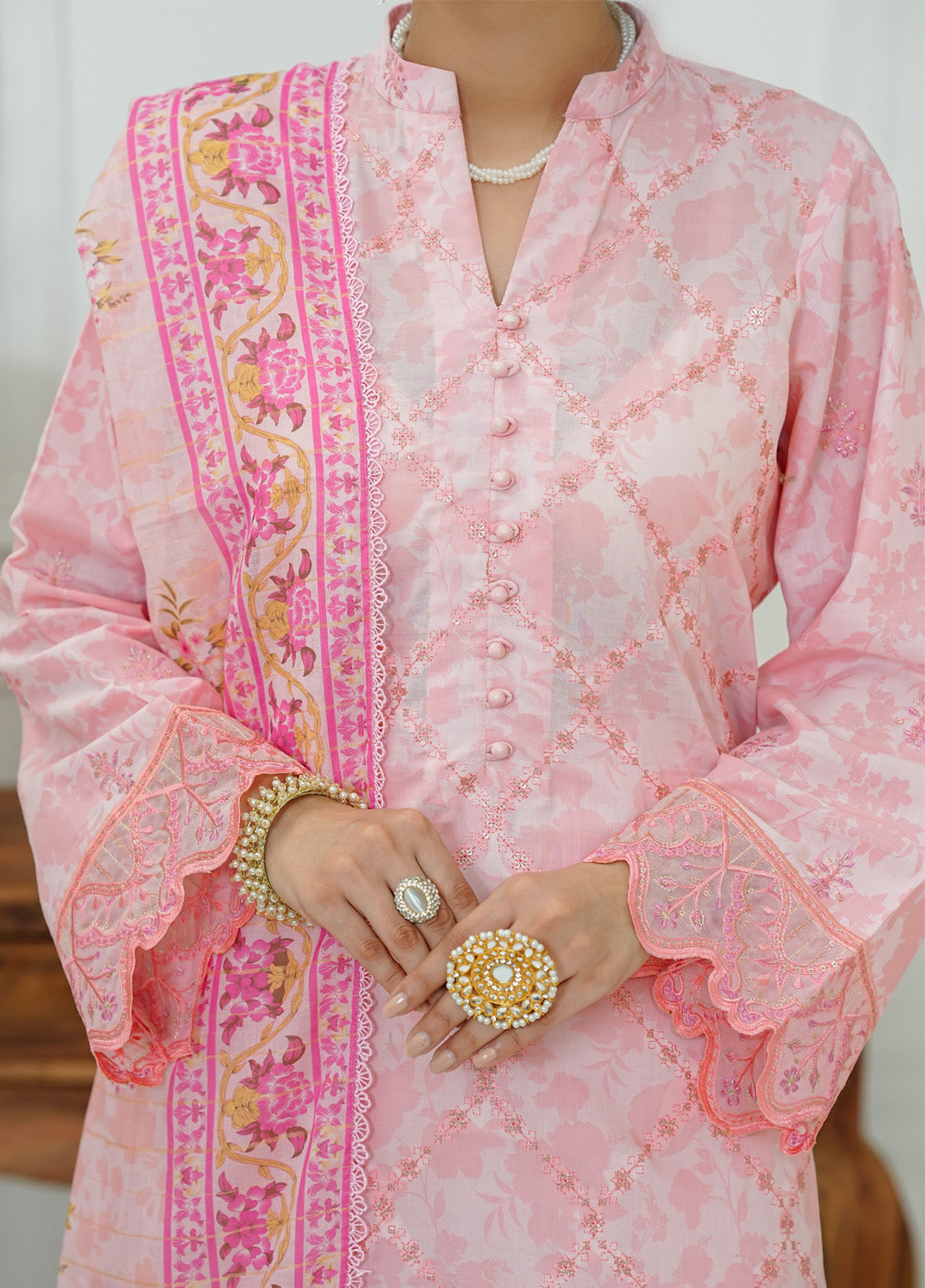 Anmol By VS Textile Embroidered Lawn 3 Piece Unstitched Suit VS25APE D-3437 Anmol By VS Textile Embroidered Lawn 3 Piece Unstitched Suit VS25APE D-3437