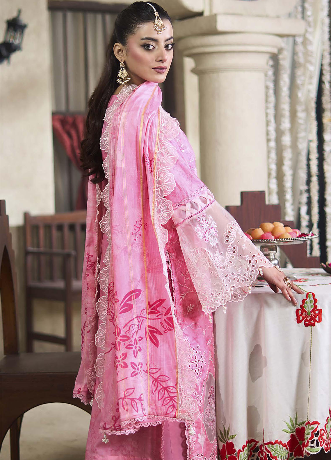 Applique Kari By Alzohaib Embroidered Cutwork Lawn 3 Piece Unstitched Suit AZ26AKEC D-04 Applique Kari By Alzohaib Embroidered Cutwork Lawn 3 Piece Unstitched Suit AZ26AKEC D-04