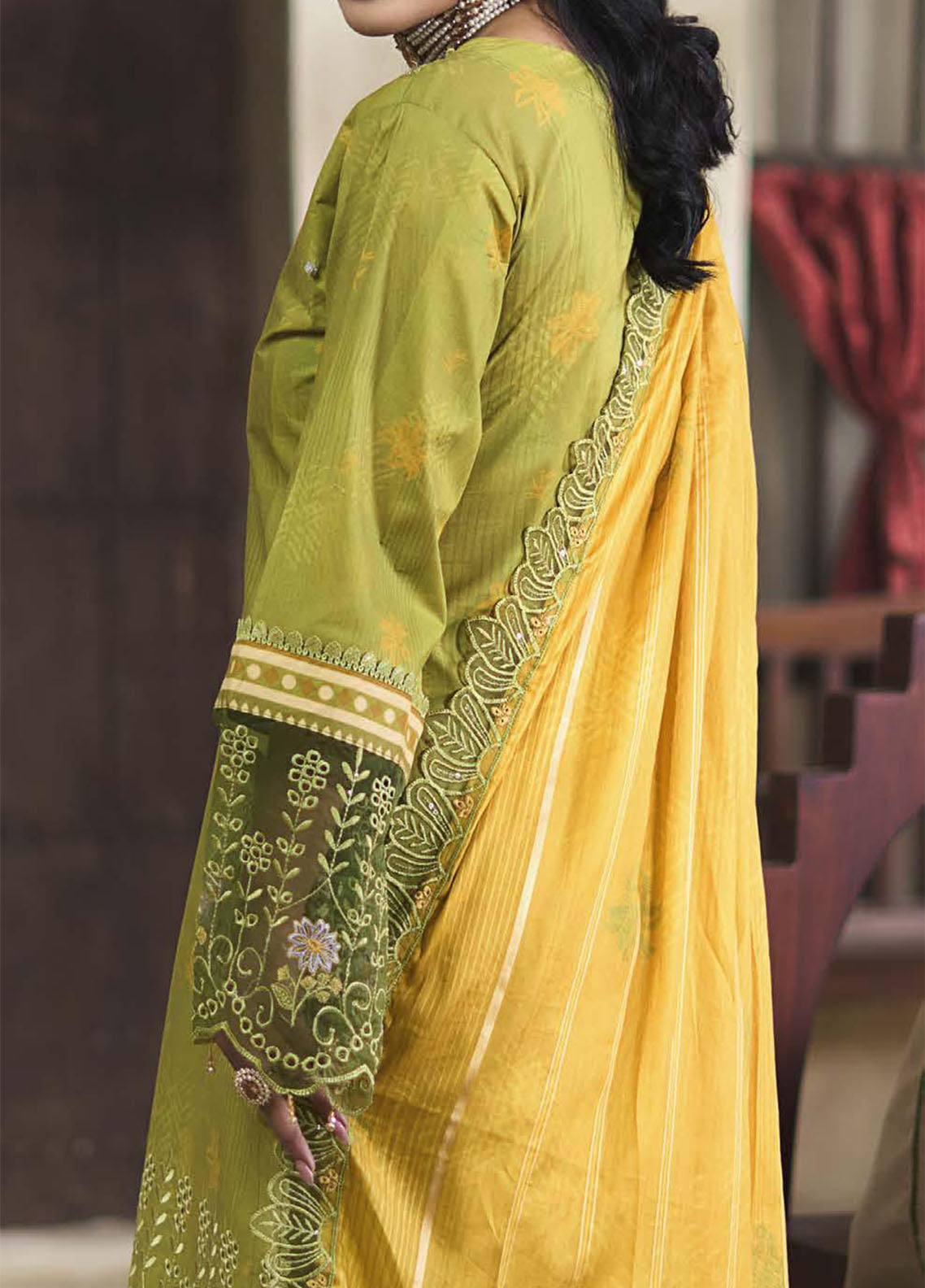 Applique Kari By Alzohaib Embroidered Cutwork Lawn 3 Piece Unstitched Suit AZ26AKEC D-08 Applique Kari By Alzohaib Embroidered Cutwork Lawn 3 Piece Unstitched Suit AZ26AKEC D-08