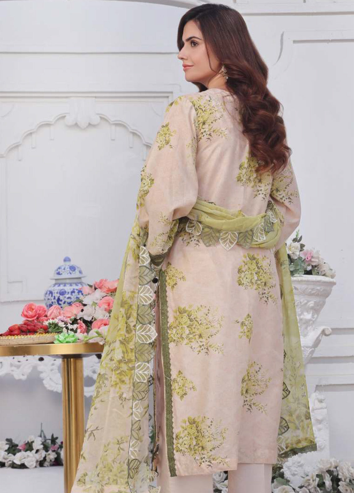 Applique Kari By Alzohaib Embroidered Lawn 3 Piece Unstitched Suit AZ25AK D-01 Applique Kari By Alzohaib Embroidered Lawn 3 Piece Unstitched Suit AZ25AK D-01