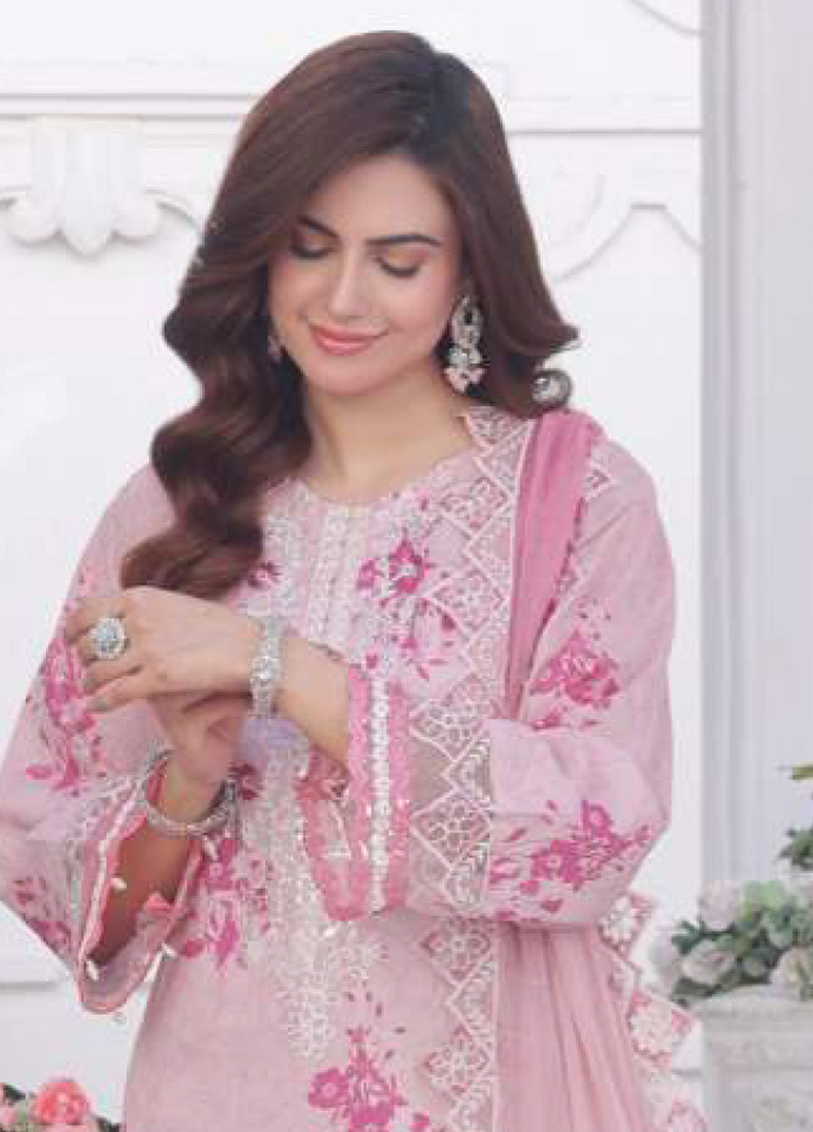 Applique Kari By Alzohaib Embroidered Lawn 3 Piece Unstitched Suit AZ25AK D-02 Applique Kari By Alzohaib Embroidered Lawn 3 Piece Unstitched Suit AZ25AK D-02