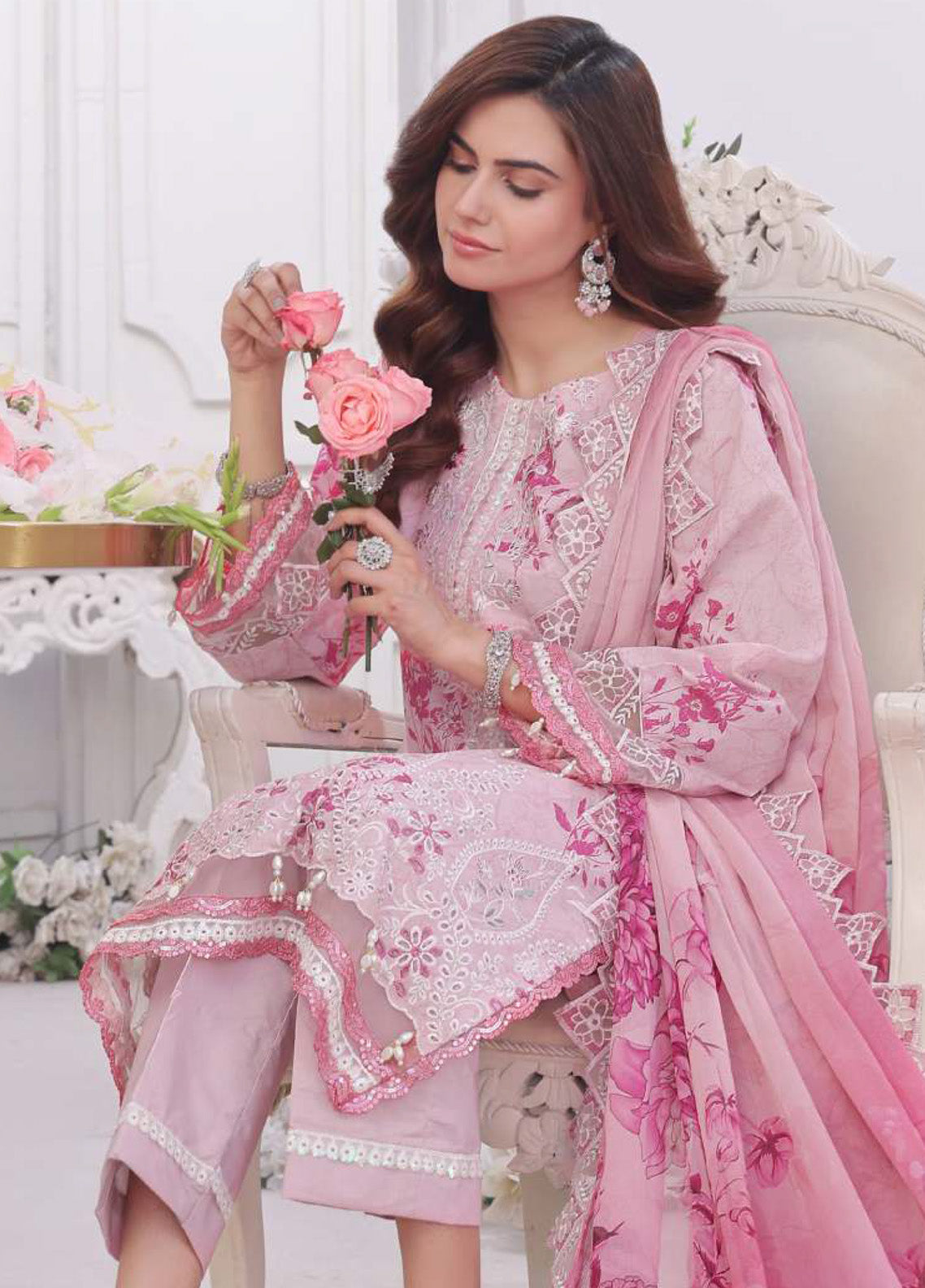 Applique Kari By Alzohaib Embroidered Lawn 3 Piece Unstitched Suit AZ25AK D-02 Applique Kari By Alzohaib Embroidered Lawn 3 Piece Unstitched Suit AZ25AK D-02