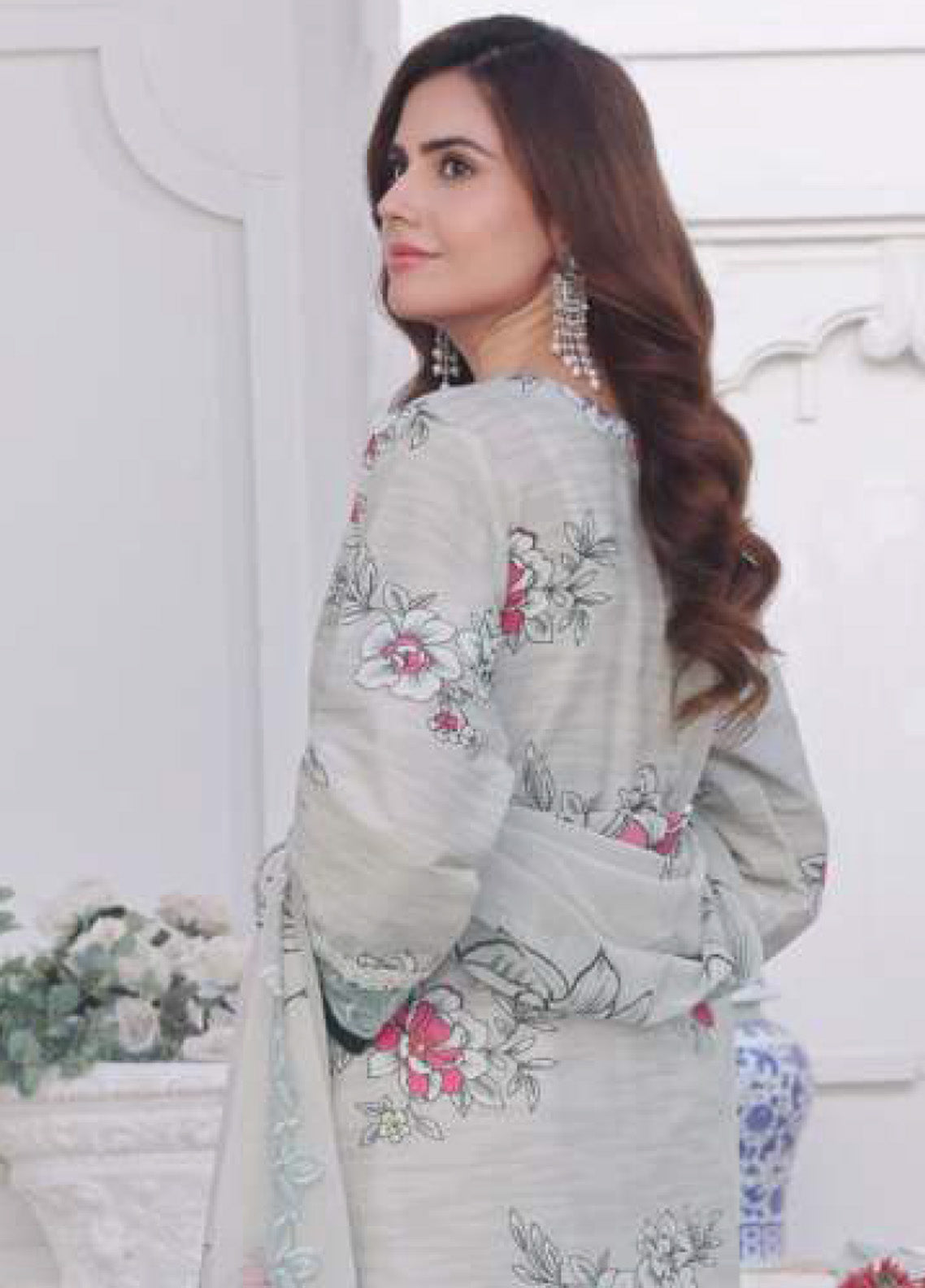 Applique Kari By Alzohaib Embroidered Lawn 3 Piece Unstitched Suit AZ25AK D-07 Applique Kari By Alzohaib Embroidered Lawn 3 Piece Unstitched Suit AZ25AK D-07
