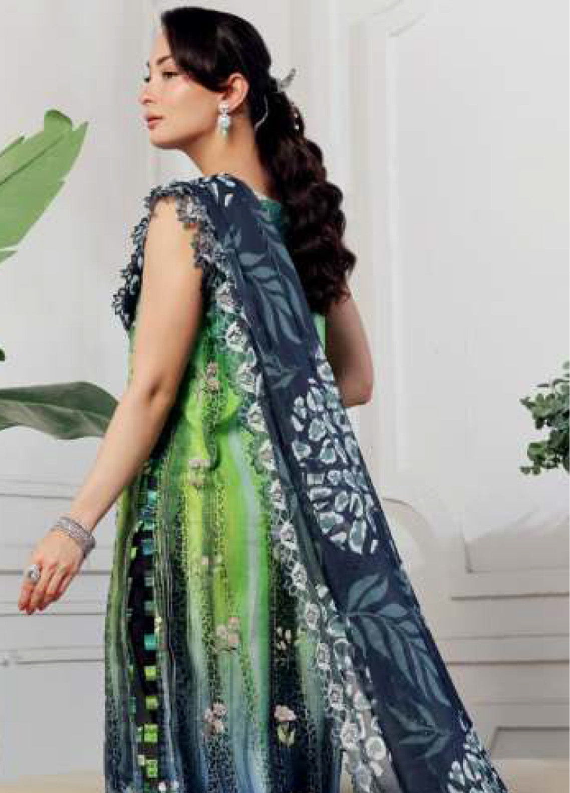 Applique Kari By Alzohaib Embroidered Lawn 3 Piece Unstitched Suit AZ25AK D-08 Applique Kari By Alzohaib Embroidered Lawn 3 Piece Unstitched Suit AZ25AK D-08