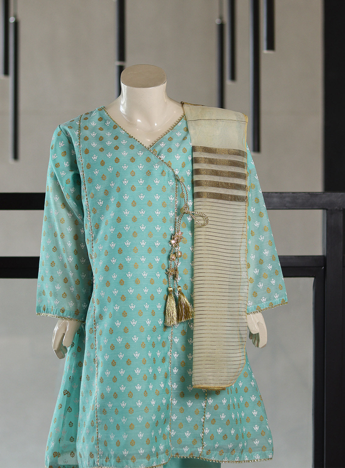 Aroob Fancy Embroidered Cotton Suit Stitch 3 Piece ARB24G D-0041-06 Aroob Fancy Embroidered Cotton Suit Stitch 3 Piece ARB24G D-0041-06