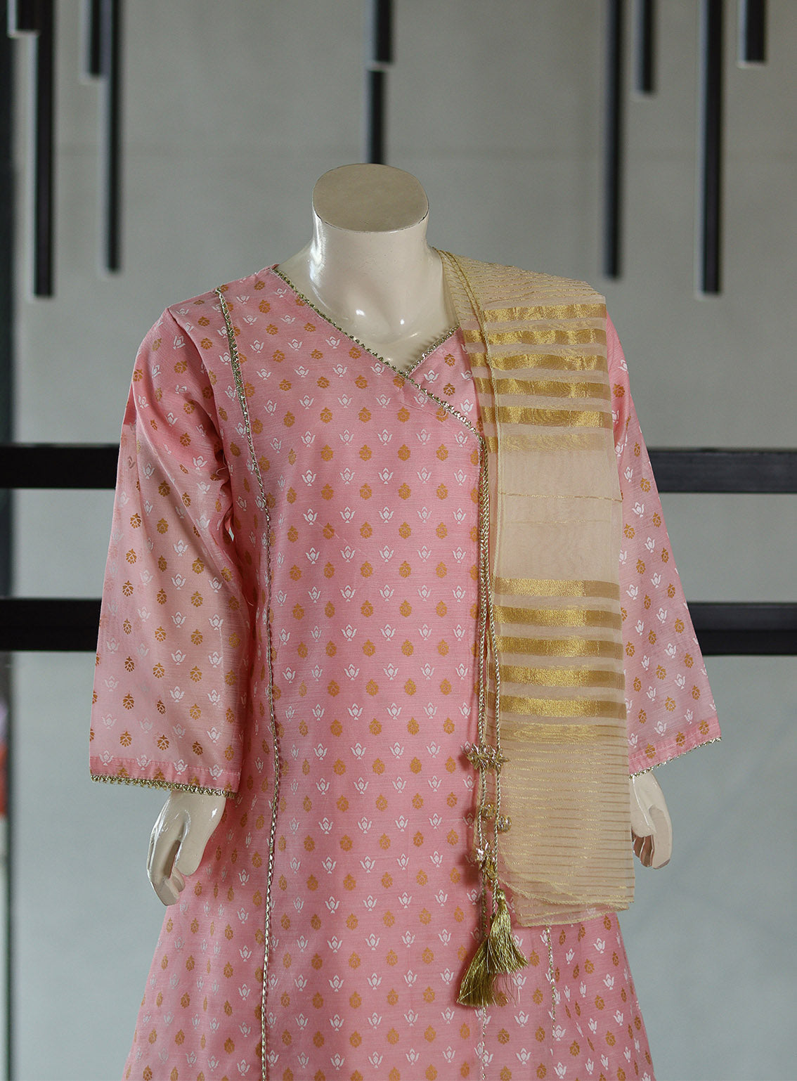 Aroob Fancy Embroidered Cotton Suit Stitch 3 Piece ARB24G D-0041-73 Aroob Fancy Embroidered Cotton Suit Stitch 3 Piece ARB24G D-0041-73