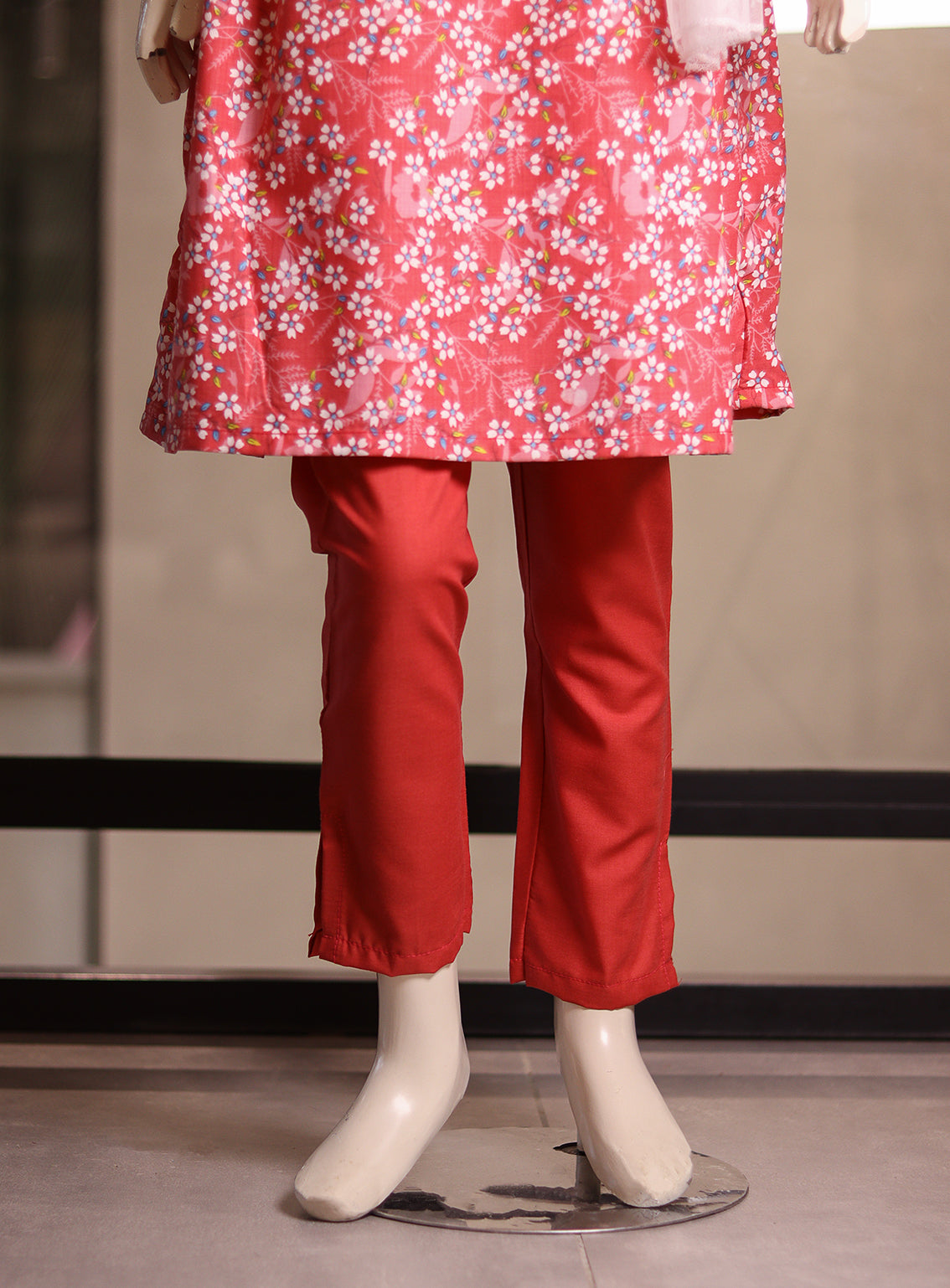 Aroob Fancy Embroidered Cotton Suit Stitch 3 Piece ARB24G D-0183 Aroob Fancy Embroidered Cotton Suit Stitch 3 Piece ARB24G D-0183