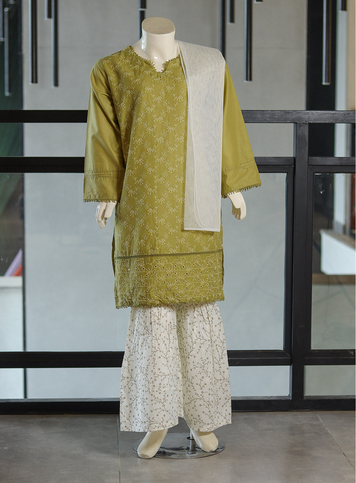 Aroob Fancy Embroidered Cotton Suit Stitch 3 Piece ARB24G D-0187 Aroob Fancy Embroidered Cotton Suit Stitch 3 Piece ARB24G D-0187