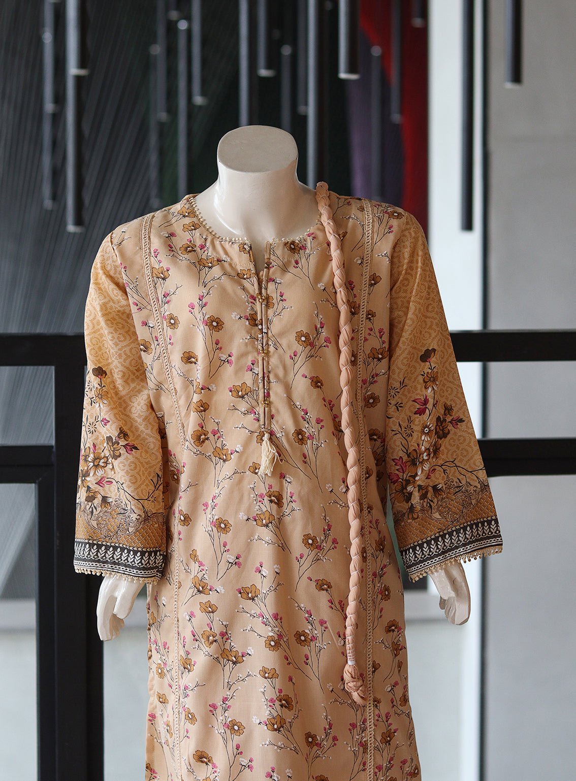 Aroob Fancy Embroidered Cotton Suit Stitch 3 Piece ARB24G D-093 Aroob Fancy Embroidered Cotton Suit Stitch 3 Piece ARB24G D-093
