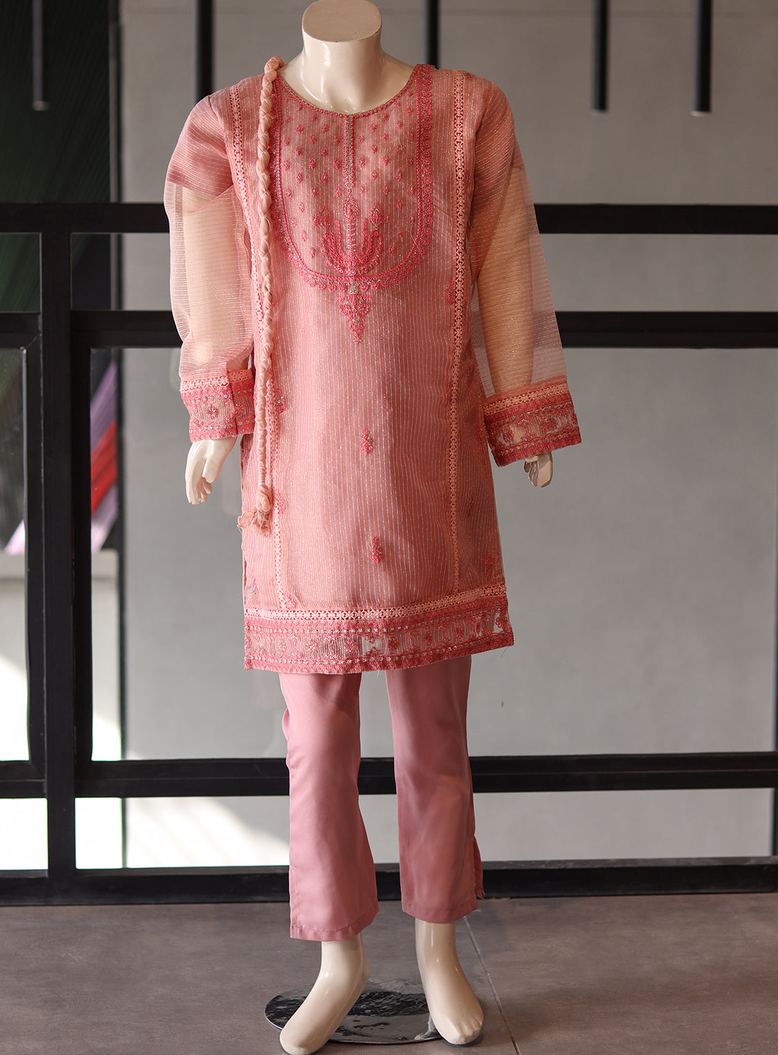Aroob Fancy Embroidered Net Suit Stitch 3 Piece - ARB24G 060 Aroob Fancy Embroidered Net Suit Stitch 3 Piece - ARB24G 060