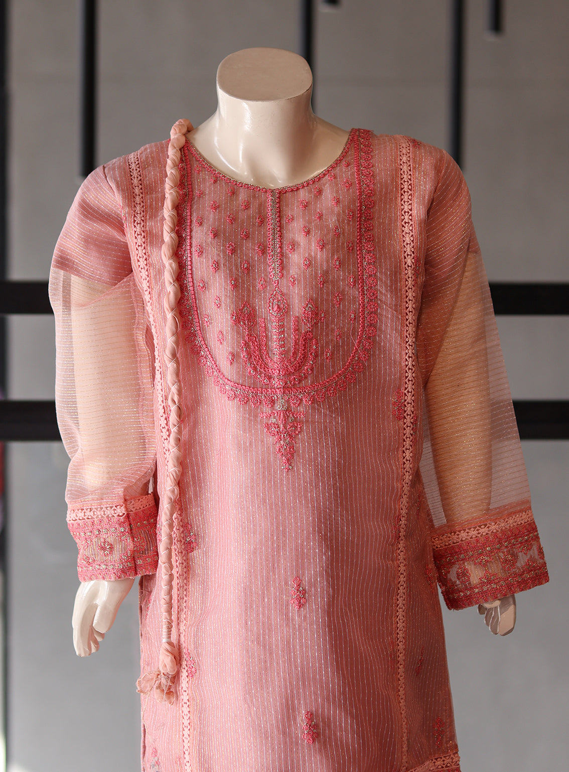 Aroob Fancy Embroidered Net Suit Stitch 3 Piece - ARB24G 060 Aroob Fancy Embroidered Net Suit Stitch 3 Piece - ARB24G 060