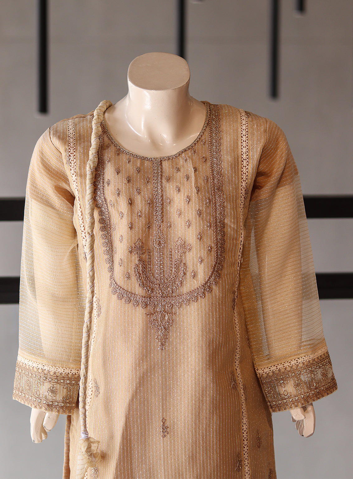 Aroob Fancy Embroidered Net Suit Stitch 3 Piece - ARB24G 061 Aroob Fancy Embroidered Net Suit Stitch 3 Piece - ARB24G 061
