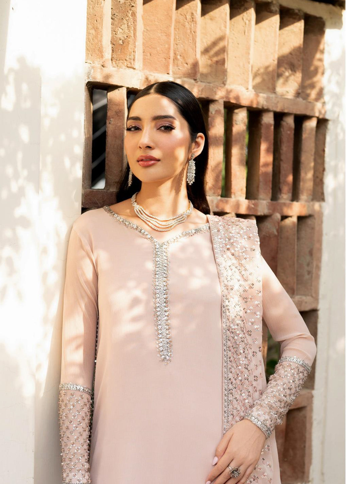 Arzou By Zarif Embroidered Chiffon 3 Piece Unstitched Suit ZF25AF D-HW-02 LUNA Arzou By Zarif Embroidered Chiffon 3 Piece Unstitched Suit ZF25AF D-HW-02 LUNA