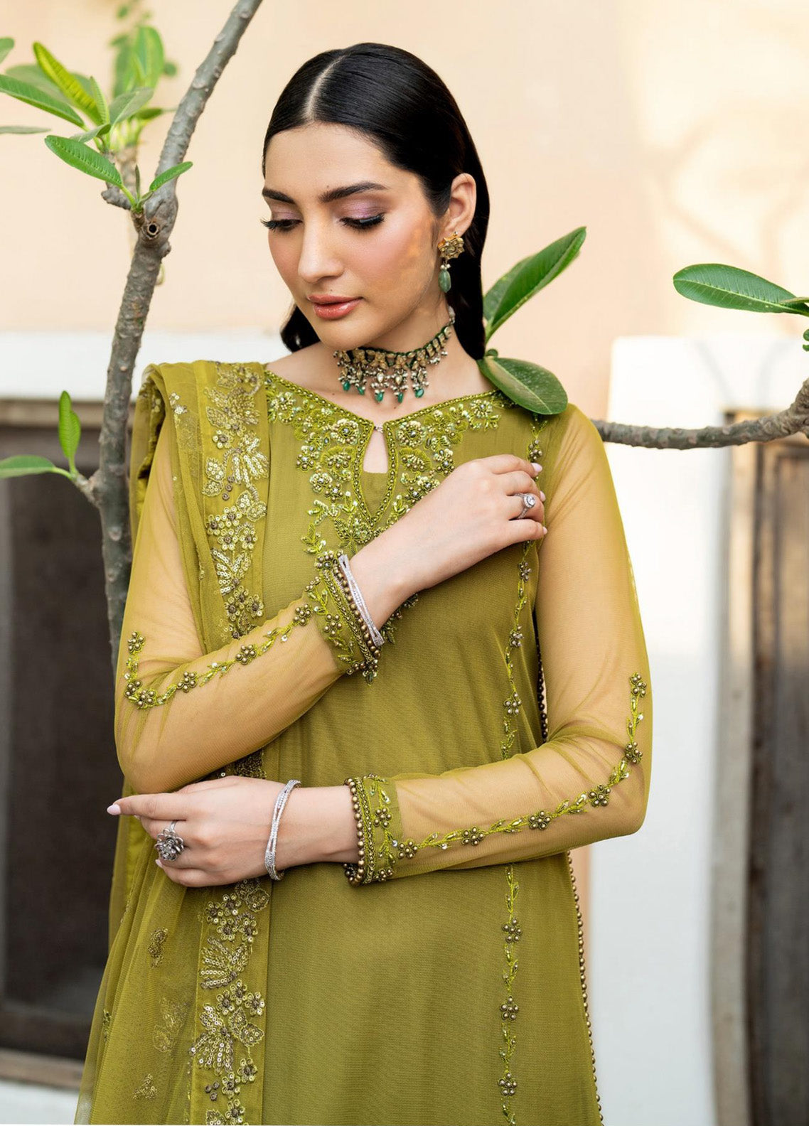 Arzou By Zarif Embroidered Chiffon 3 Piece Unstitched Suit ZF25AF D-HW-06 JEAN Arzou By Zarif Embroidered Chiffon 3 Piece Unstitched Suit ZF25AF D-HW-06 JEAN