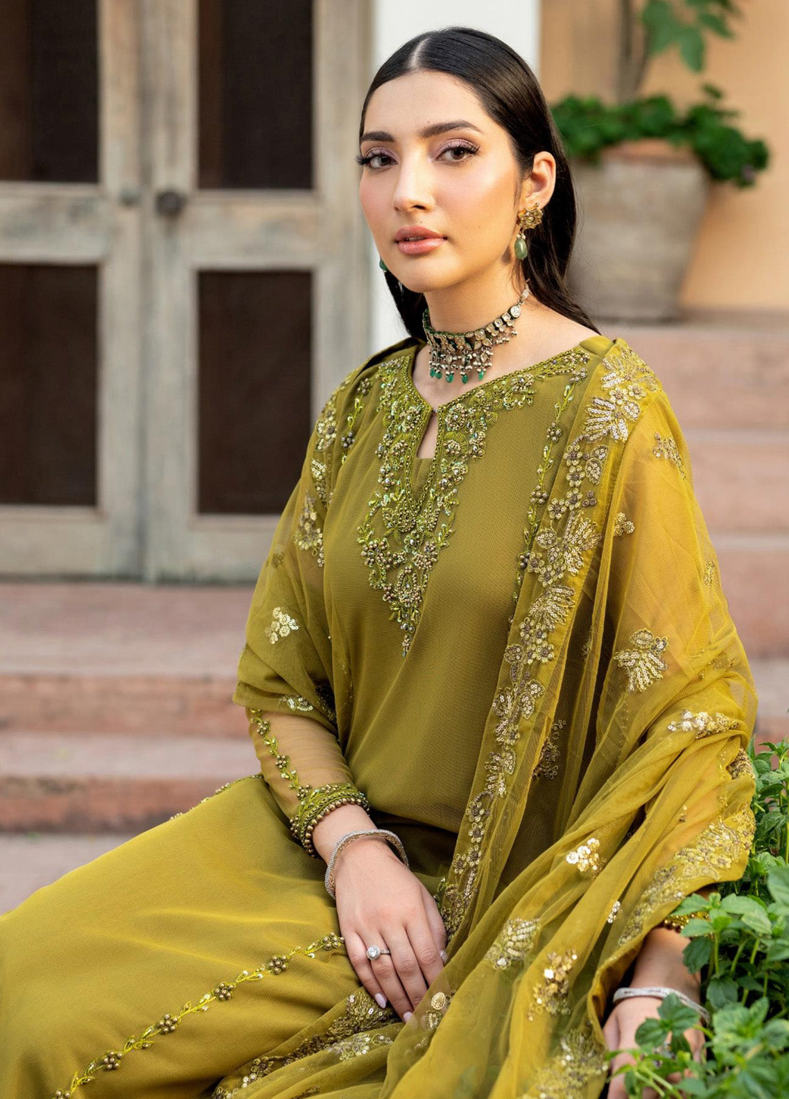 Arzou By Zarif Embroidered Chiffon 3 Piece Unstitched Suit ZF25AF D-HW-06 JEAN Arzou By Zarif Embroidered Chiffon 3 Piece Unstitched Suit ZF25AF D-HW-06 JEAN