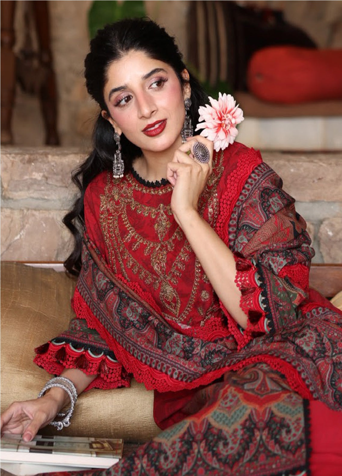Asim Jofa Embroidered Khaddar Winter 3 Piece Unstitched Suit AJ24UW AJUW-02 Asim Jofa Embroidered Khaddar Winter 3 Piece Unstitched Suit AJ24UW AJUW-02