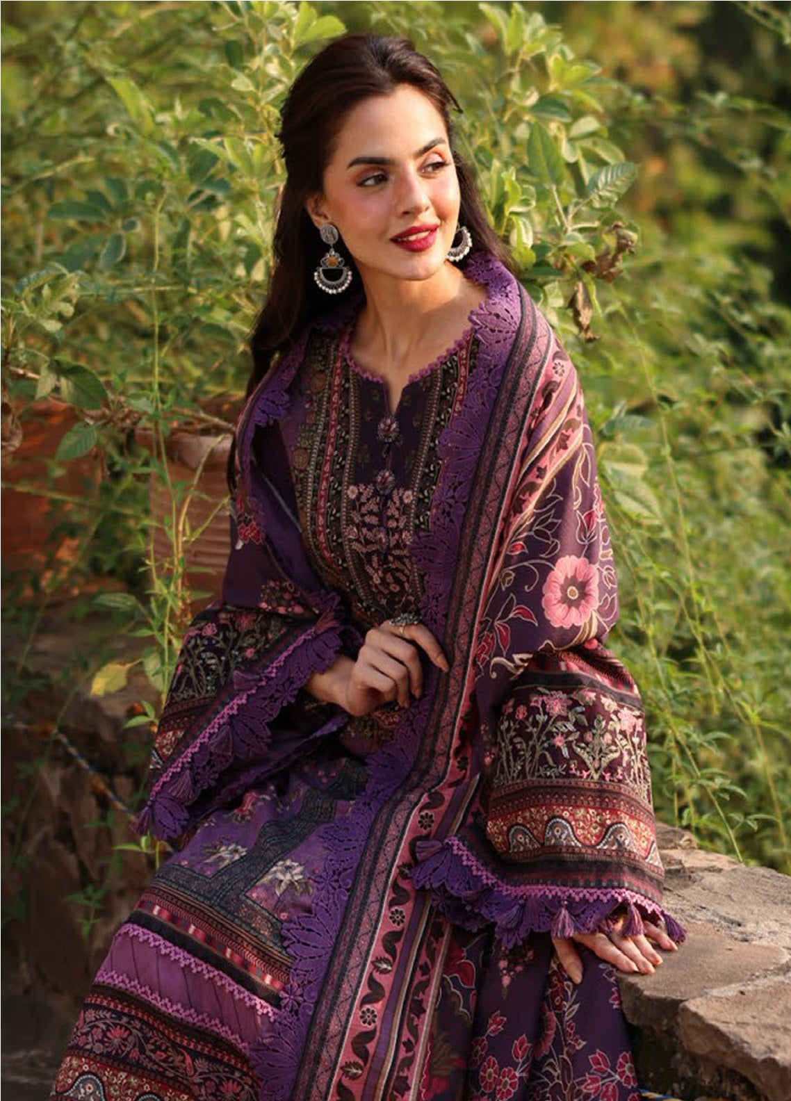 Asim Jofa Embroidered Khaddar Winter 3 Piece Unstitched Suit AJ24UW AJUW-05 Asim Jofa Embroidered Khaddar Winter 3 Piece Unstitched Suit AJ24UW AJUW-05