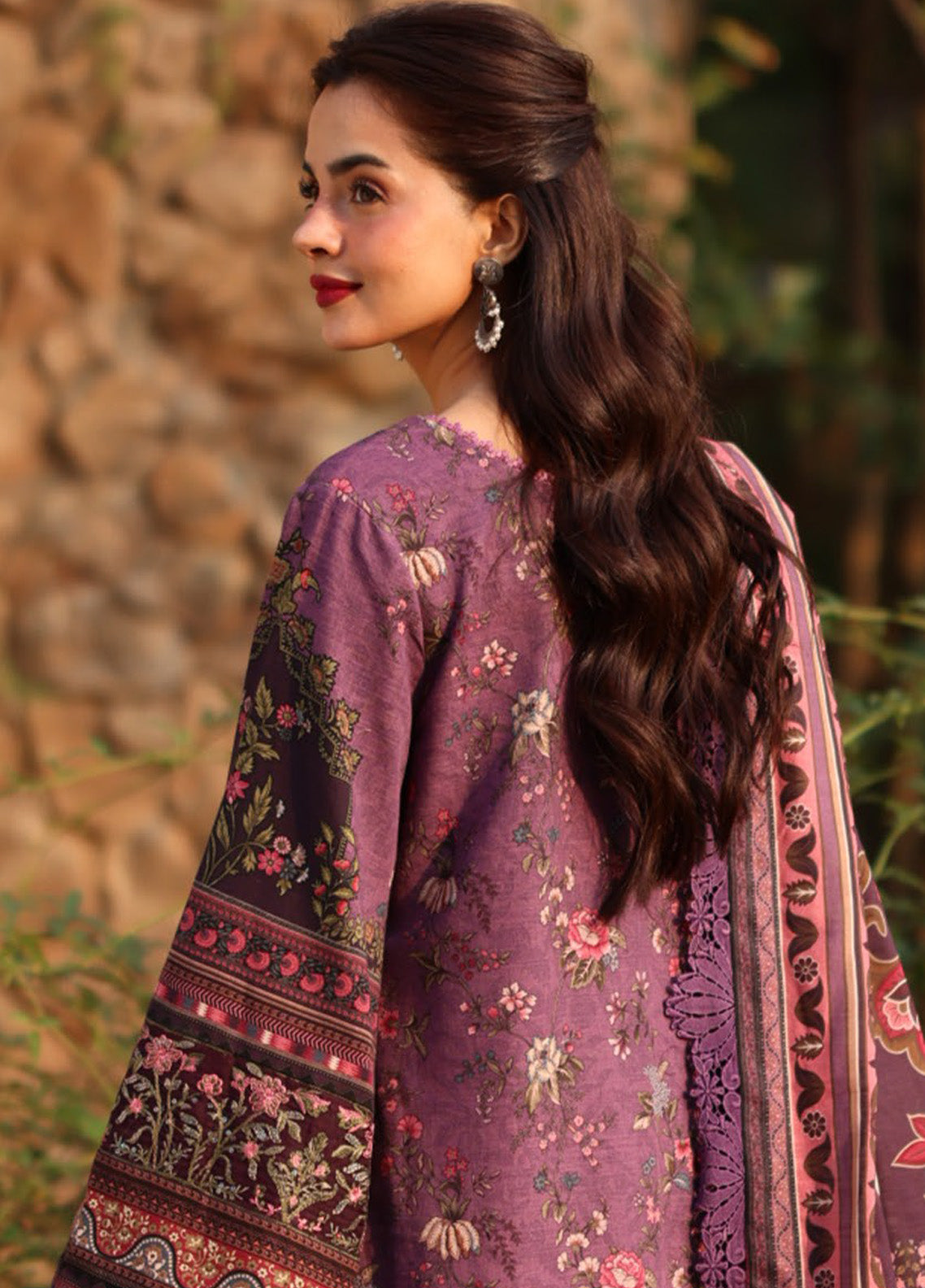 Asim Jofa Embroidered Khaddar Winter 3 Piece Unstitched Suit AJ24UW AJUW-05 Asim Jofa Embroidered Khaddar Winter 3 Piece Unstitched Suit AJ24UW AJUW-05