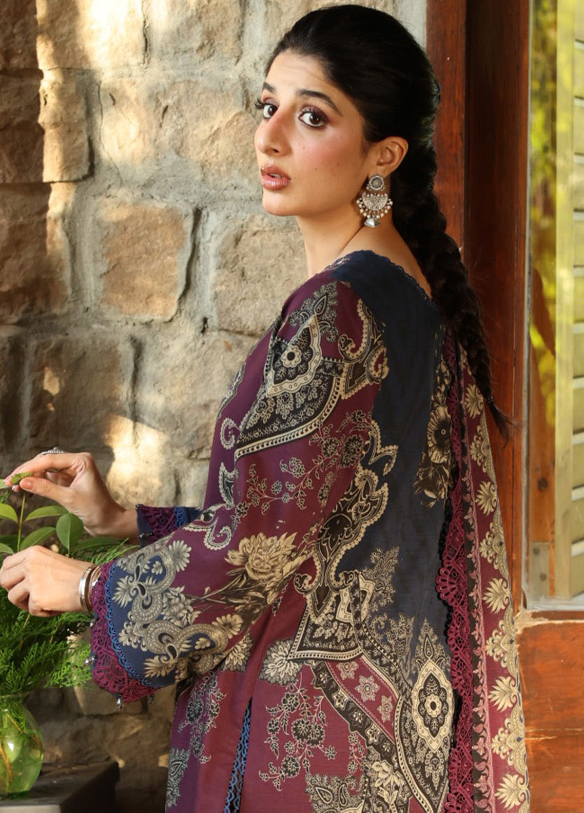 Asim Jofa Embroidered Khaddar Winter 3 Piece Unstitched Suit AJ24UW AJUW-06 Asim Jofa Embroidered Khaddar Winter 3 Piece Unstitched Suit AJ24UW AJUW-06