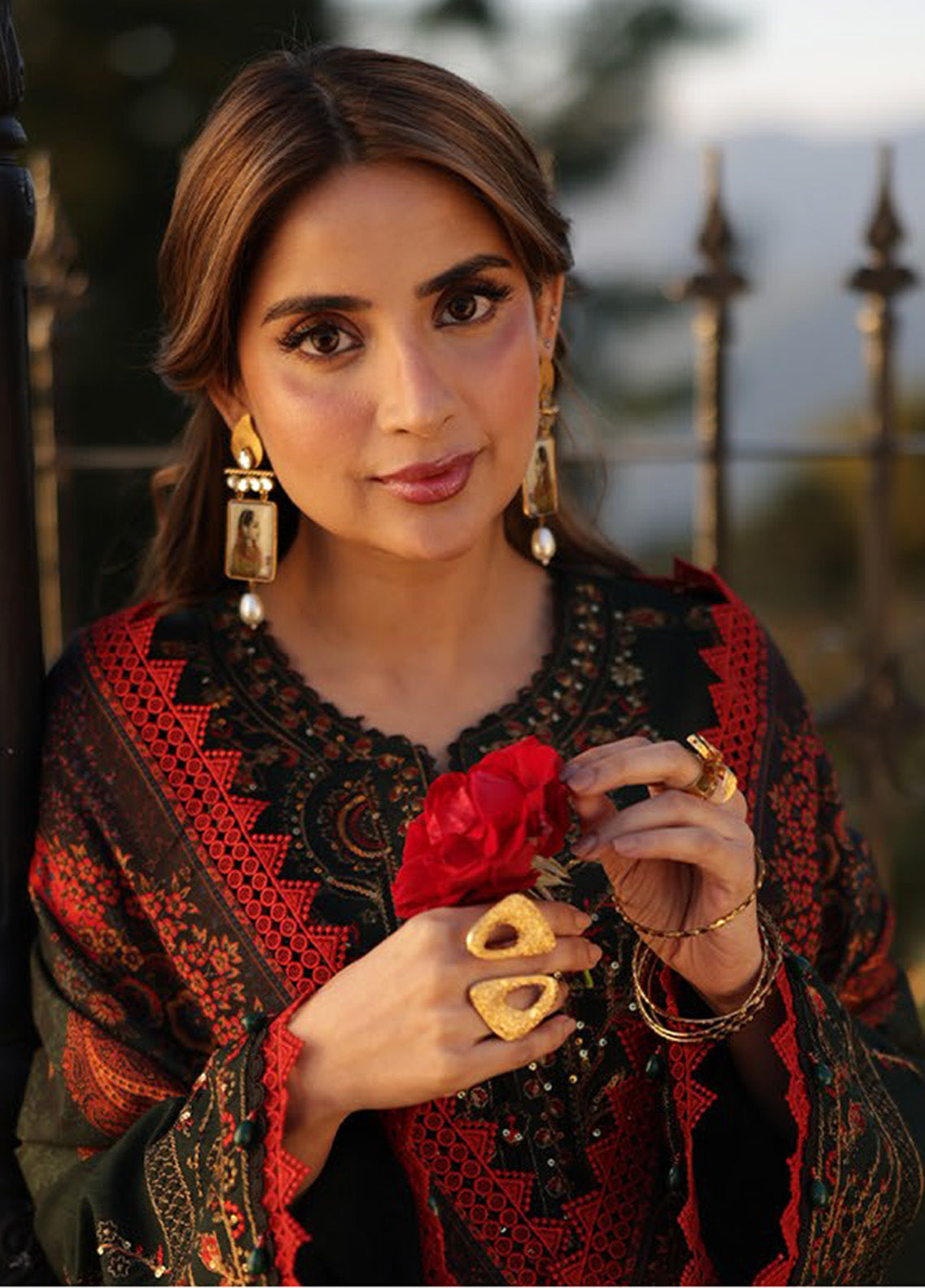 Asim Jofa Embroidered Khaddar Winter 3 Piece Unstitched Suit AJ24UW AJUW-11 Asim Jofa Embroidered Khaddar Winter 3 Piece Unstitched Suit AJ24UW AJUW-11