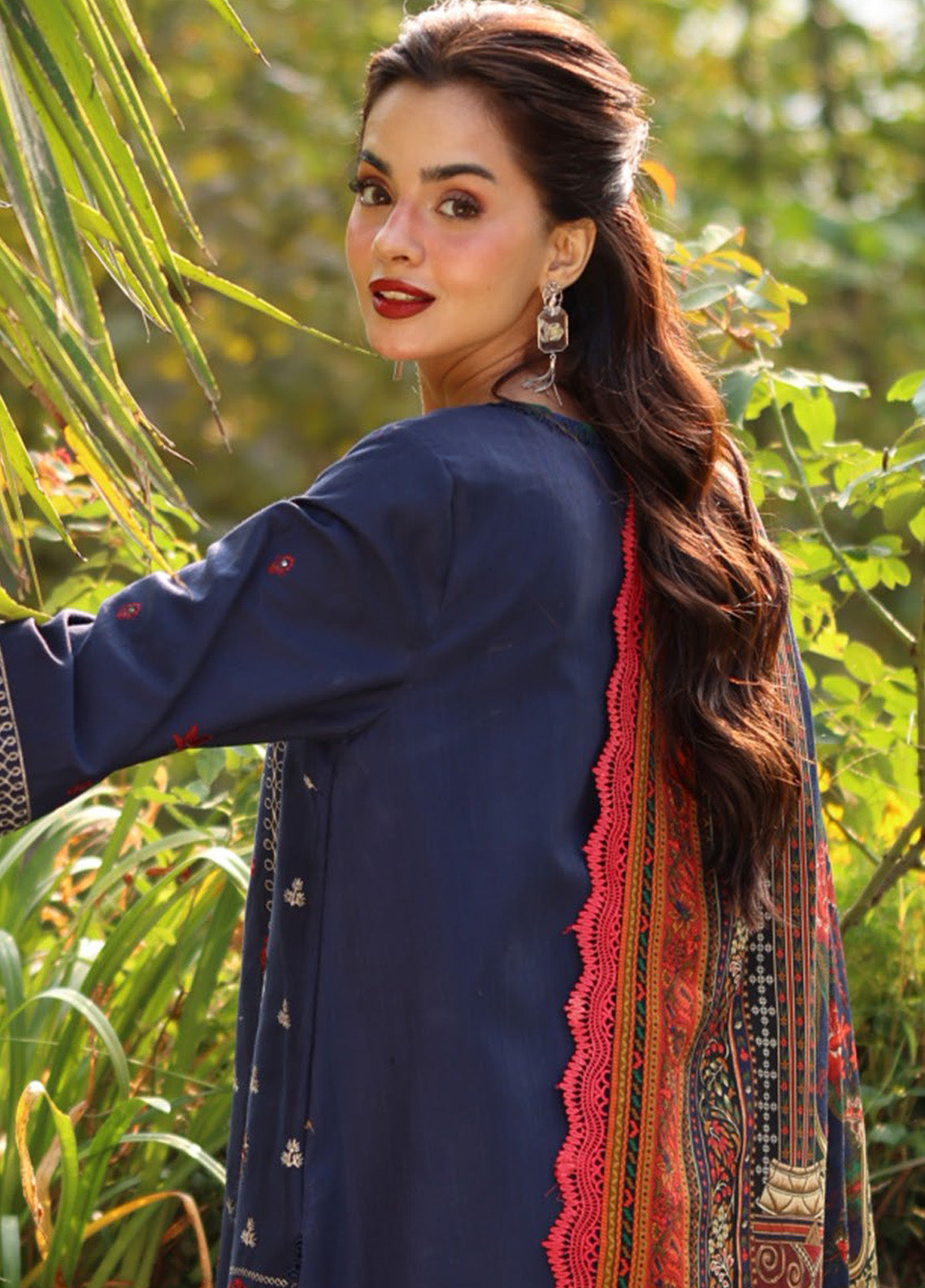 Asim Jofa Embroidered Khaddar Winter 3 Piece Unstitched Suit AJ24UW AJUW-14 Asim Jofa Embroidered Khaddar Winter 3 Piece Unstitched Suit AJ24UW AJUW-14