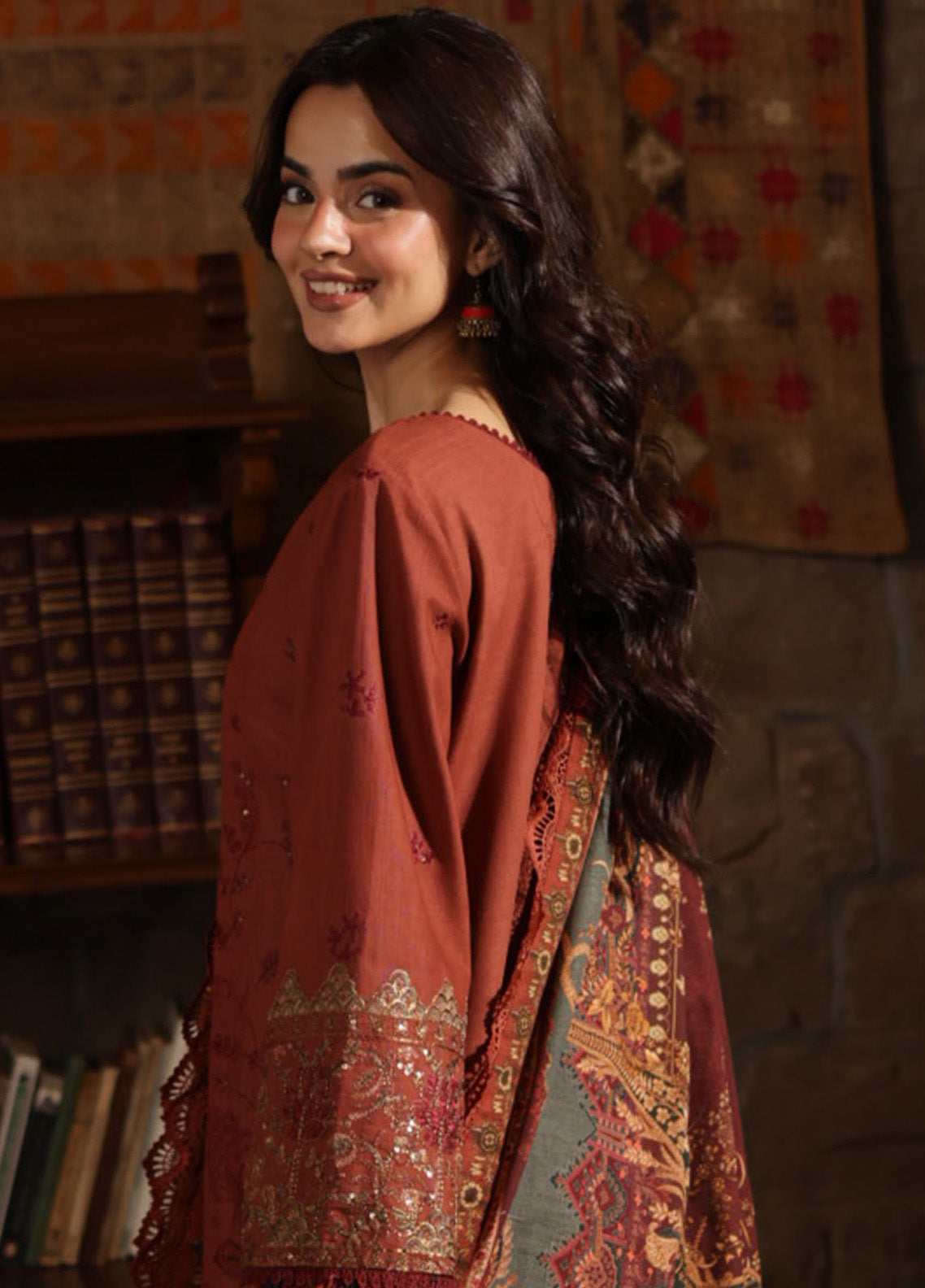 Asim Jofa Embroidered Khaddar Winter 3 Piece Unstitched Suit AJ24UW AJUW-15 Asim Jofa Embroidered Khaddar Winter 3 Piece Unstitched Suit AJ24UW AJUW-15