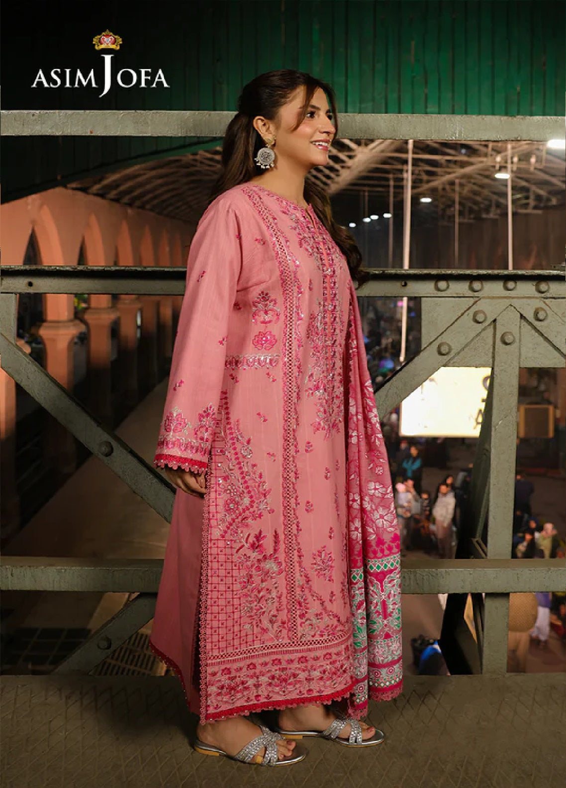 Asim Jofa Embroidered Lawn 2 Piece Unstitched Suit AJ25EL AJUBF-02 Asim Jofa Embroidered Lawn 2 Piece Unstitched Suit AJ25EL AJUBF-02