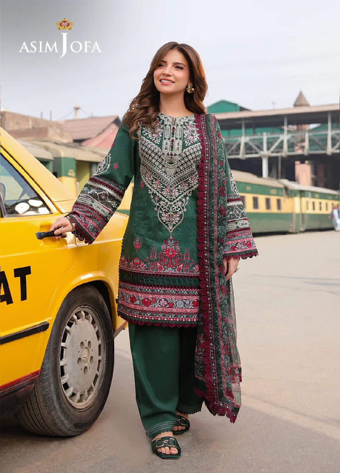 Asim Jofa Embroidered Lawn 3 Piece Unstitched Suit AJ25EL AJUBF-41 Asim Jofa Embroidered Lawn 3 Piece Unstitched Suit AJ25EL AJUBF-41