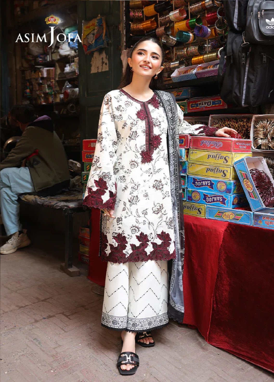 Asim Jofa Embroidered Lawn 3 Piece Unstitched Suit AJ25EL AJUBF-52 Asim Jofa Embroidered Lawn 3 Piece Unstitched Suit AJ25EL AJUBF-52