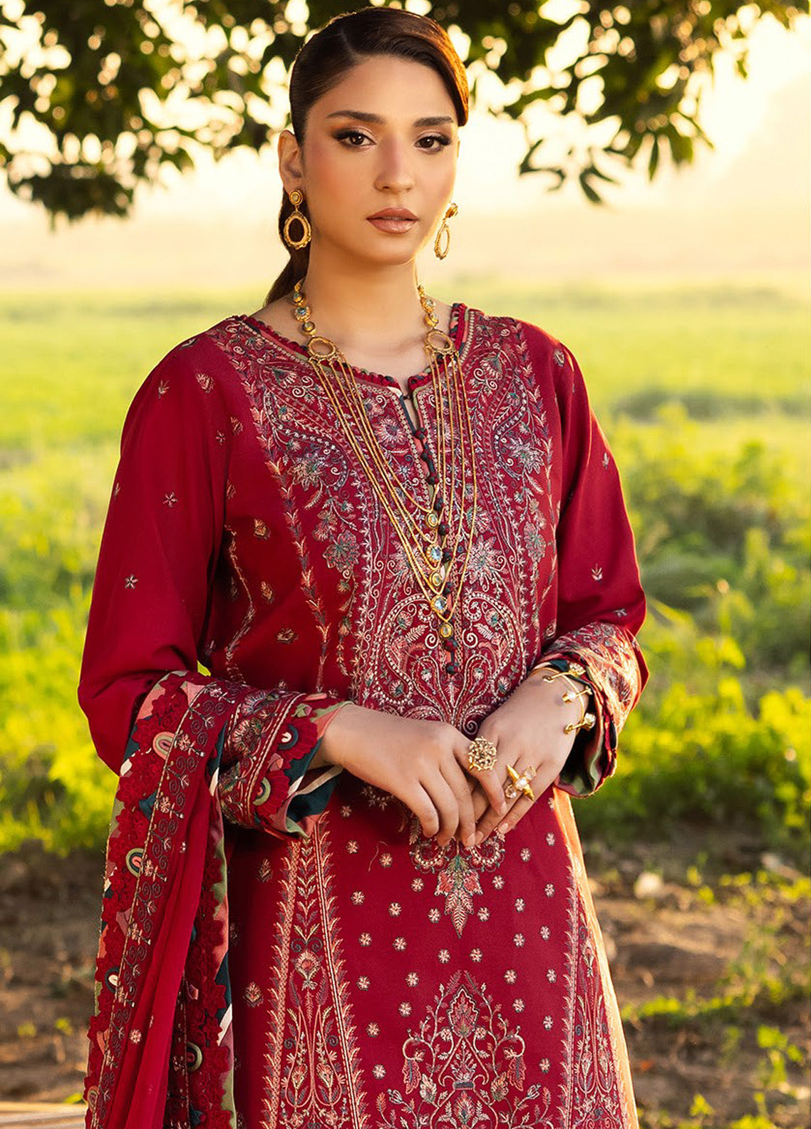 Asim Jofa Embroidered Lawn 3 Piece Unstitched Suit AJ25L D-AJELL-06 Asim Jofa Embroidered Lawn 3 Piece Unstitched Suit AJ25L D-AJELL-06