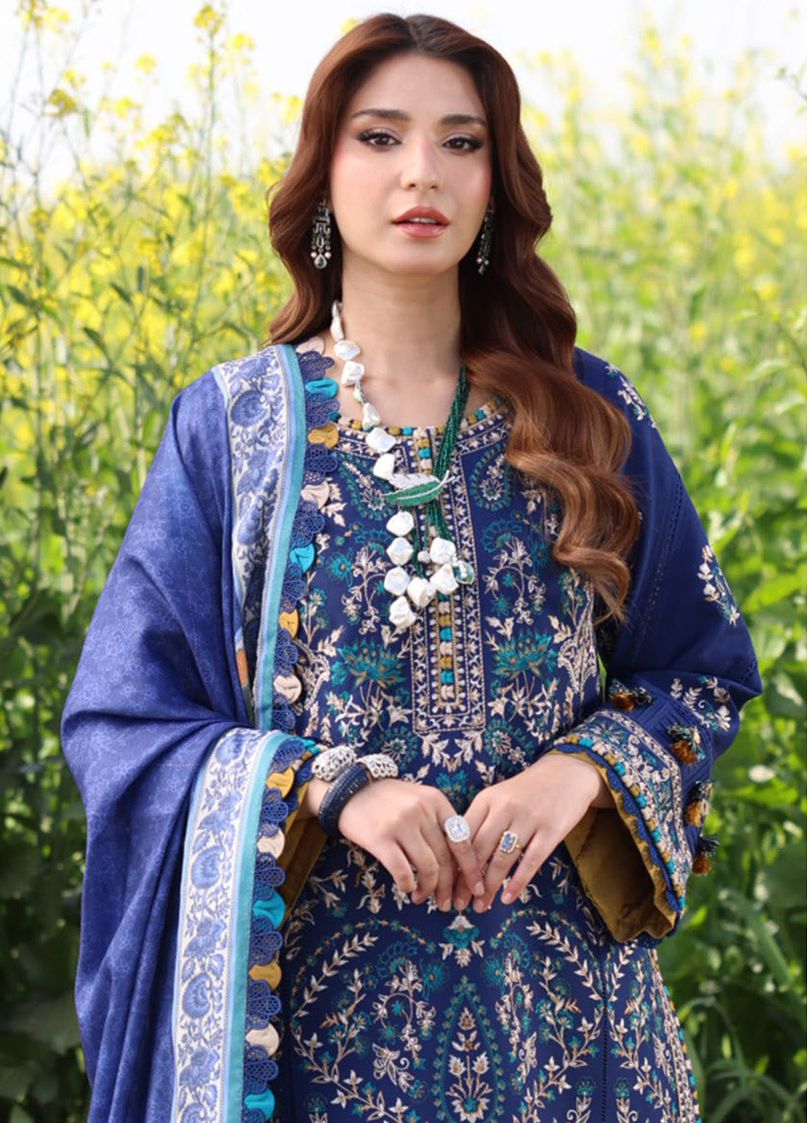 Asim Jofa Embroidered Lawn 3 Piece Unstitched Suit AJ25L D-AJELL-11 Asim Jofa Embroidered Lawn 3 Piece Unstitched Suit AJ25L D-AJELL-11